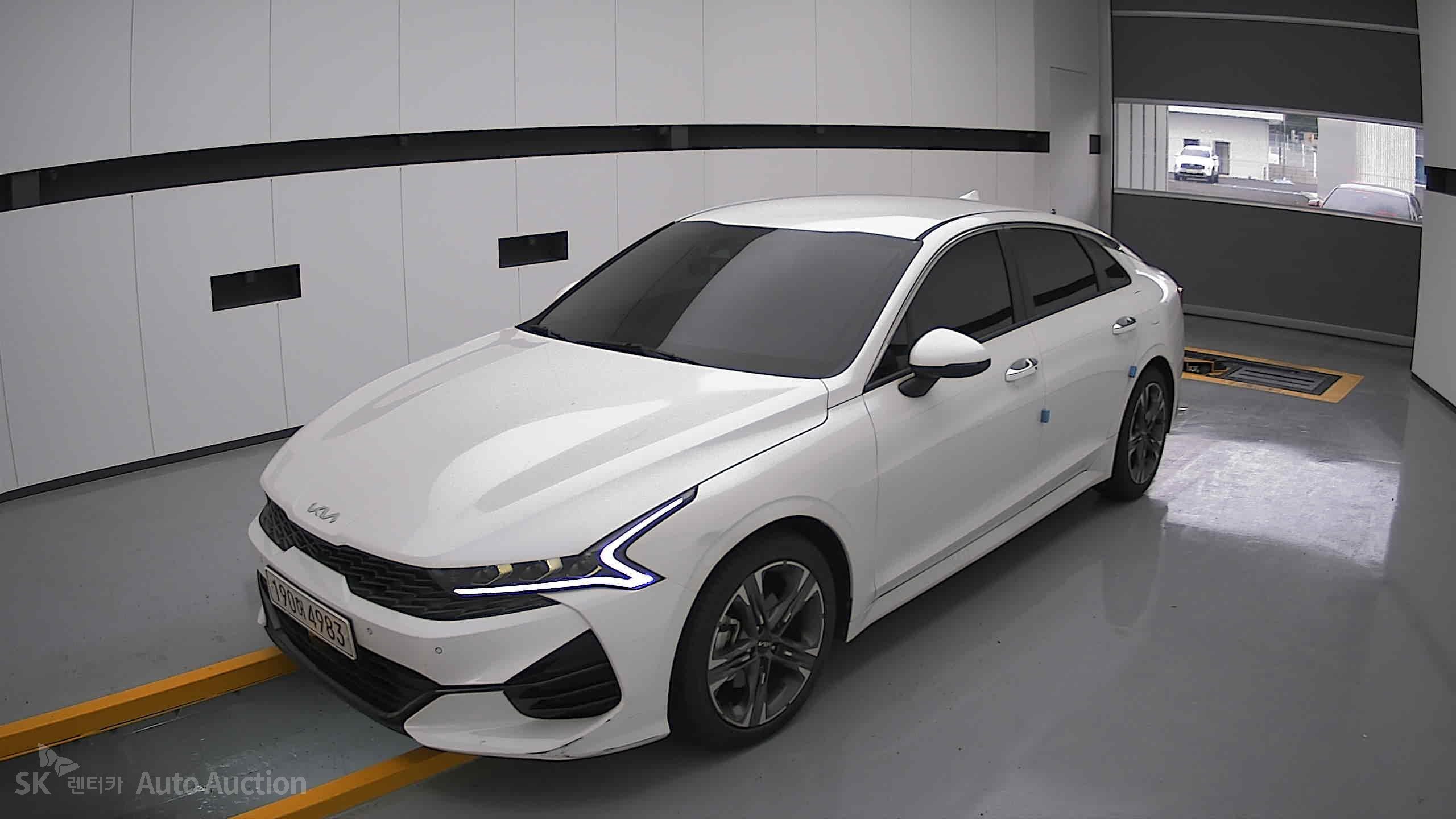 2022 - kia k5