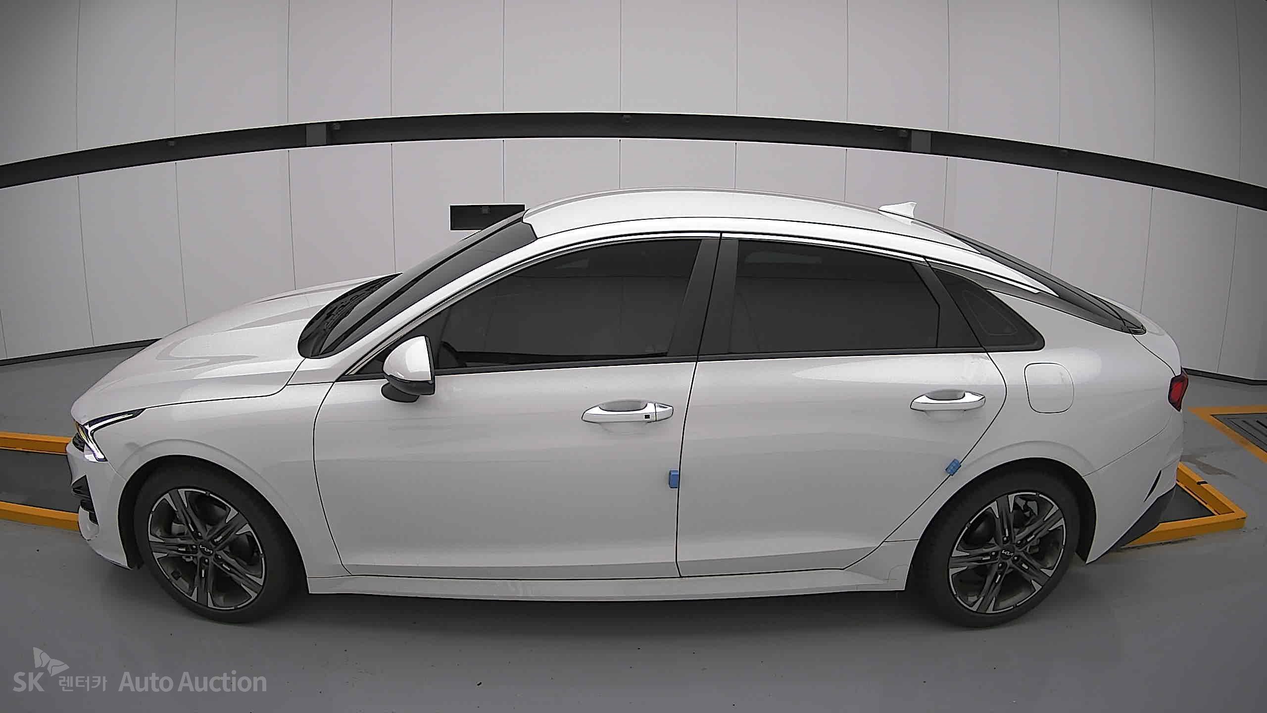 2022 - kia k5
