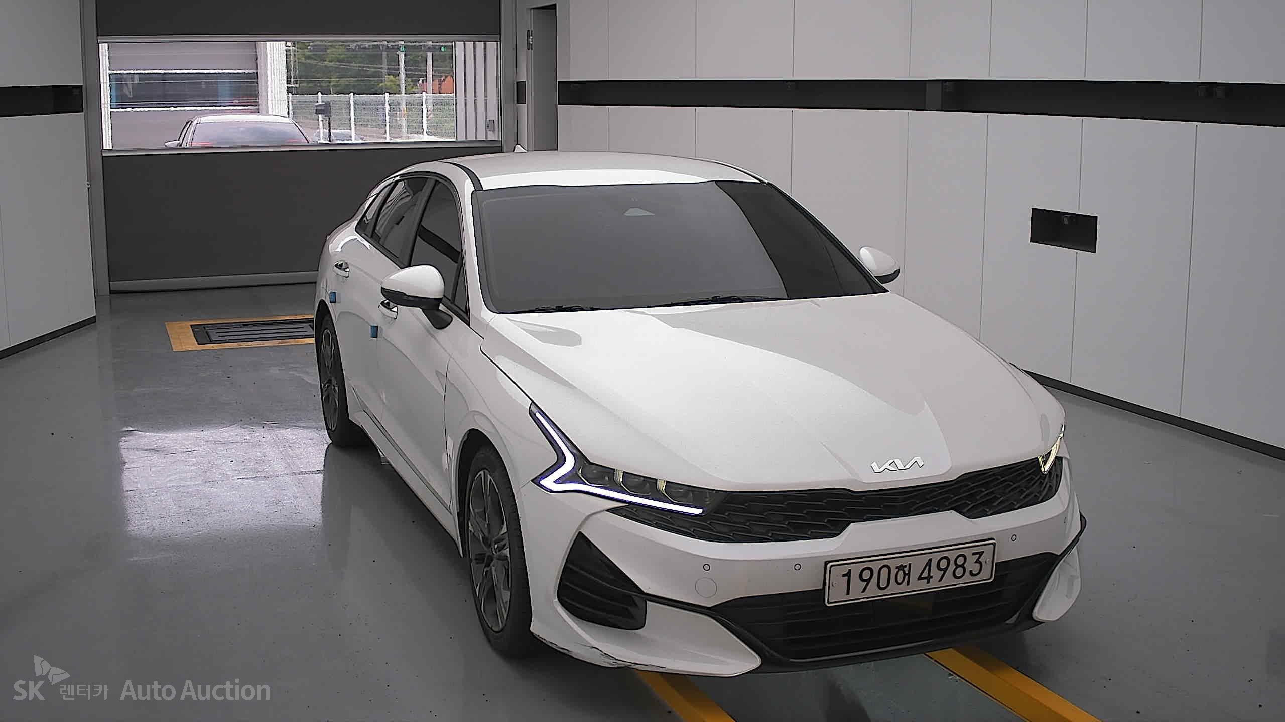 2022 - kia k5