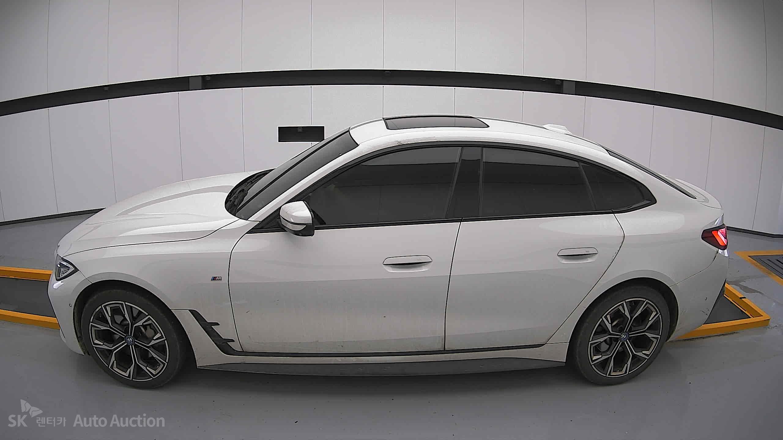 2022 - bmw i4 edrive40