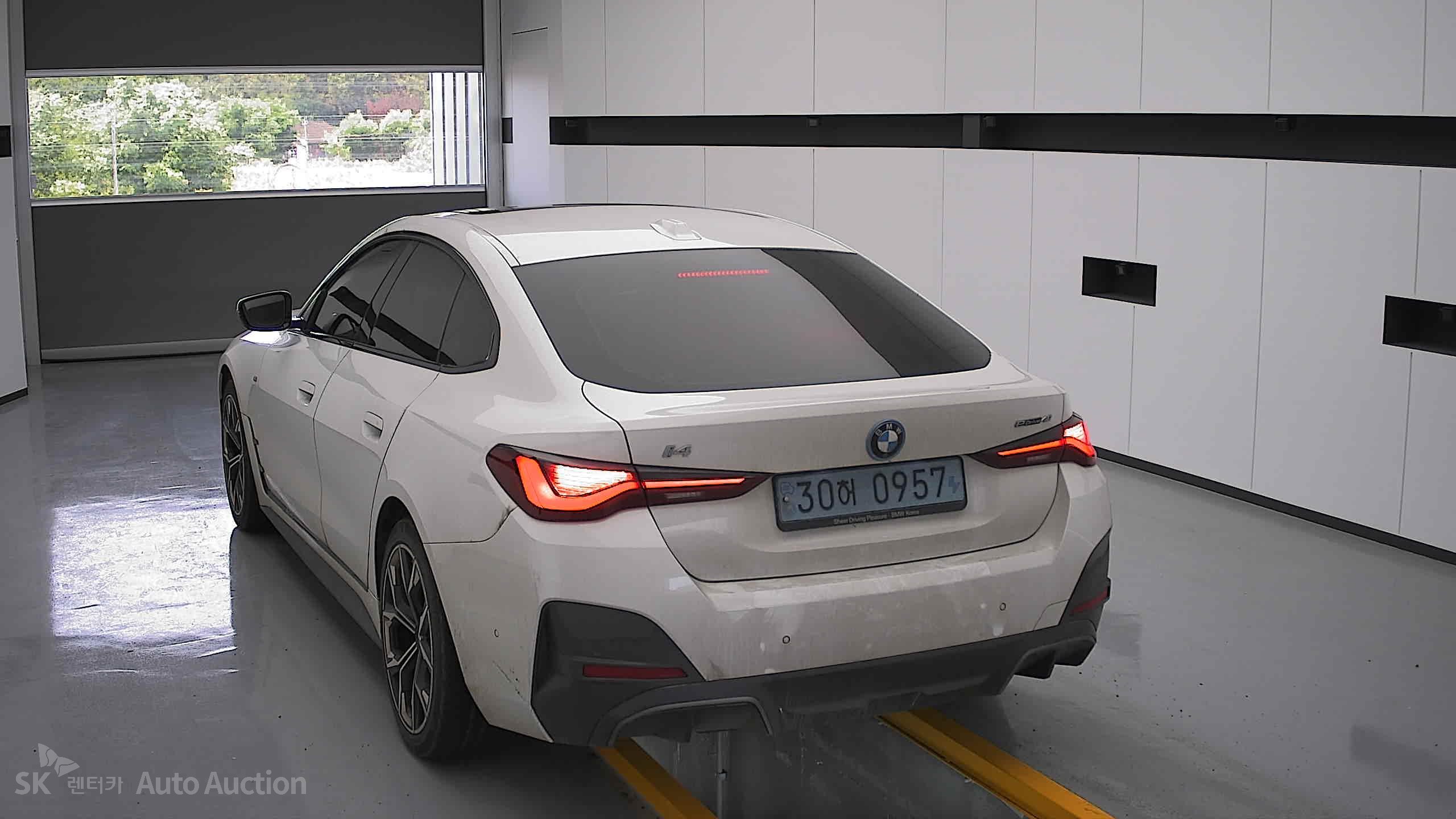 2022 - bmw i4 edrive40