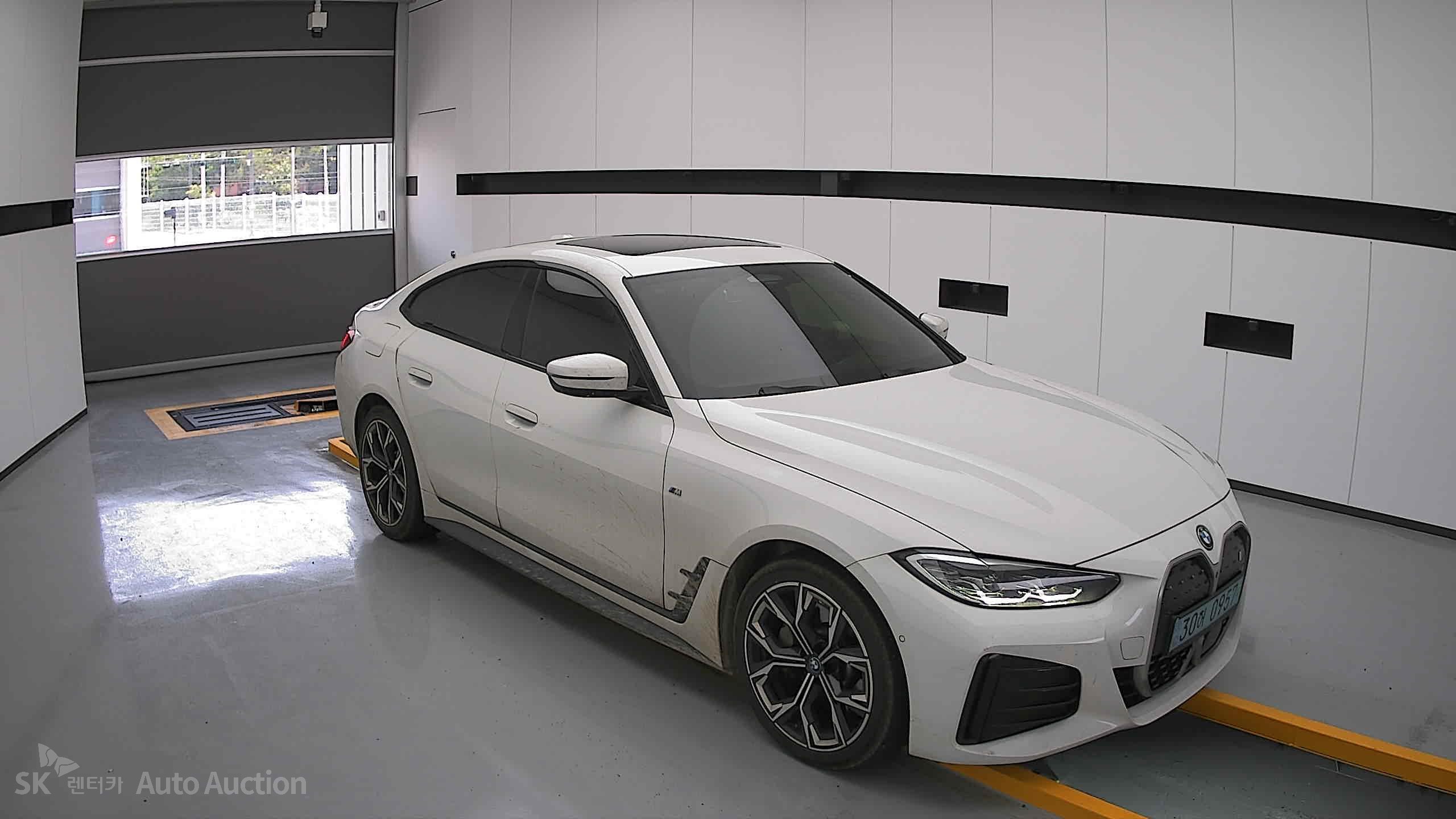 2022 - bmw i4 edrive40