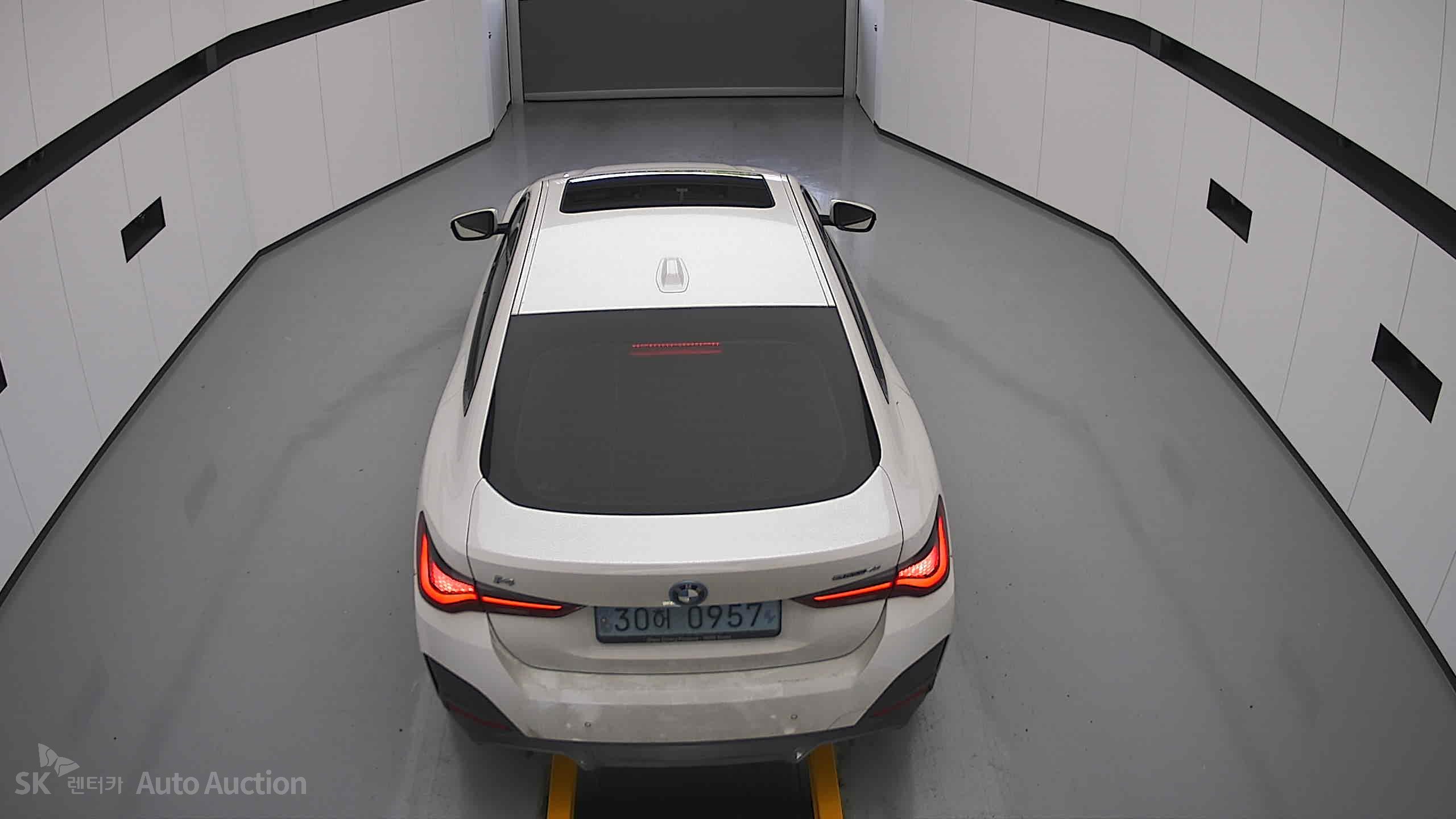2022 - bmw i4 edrive40