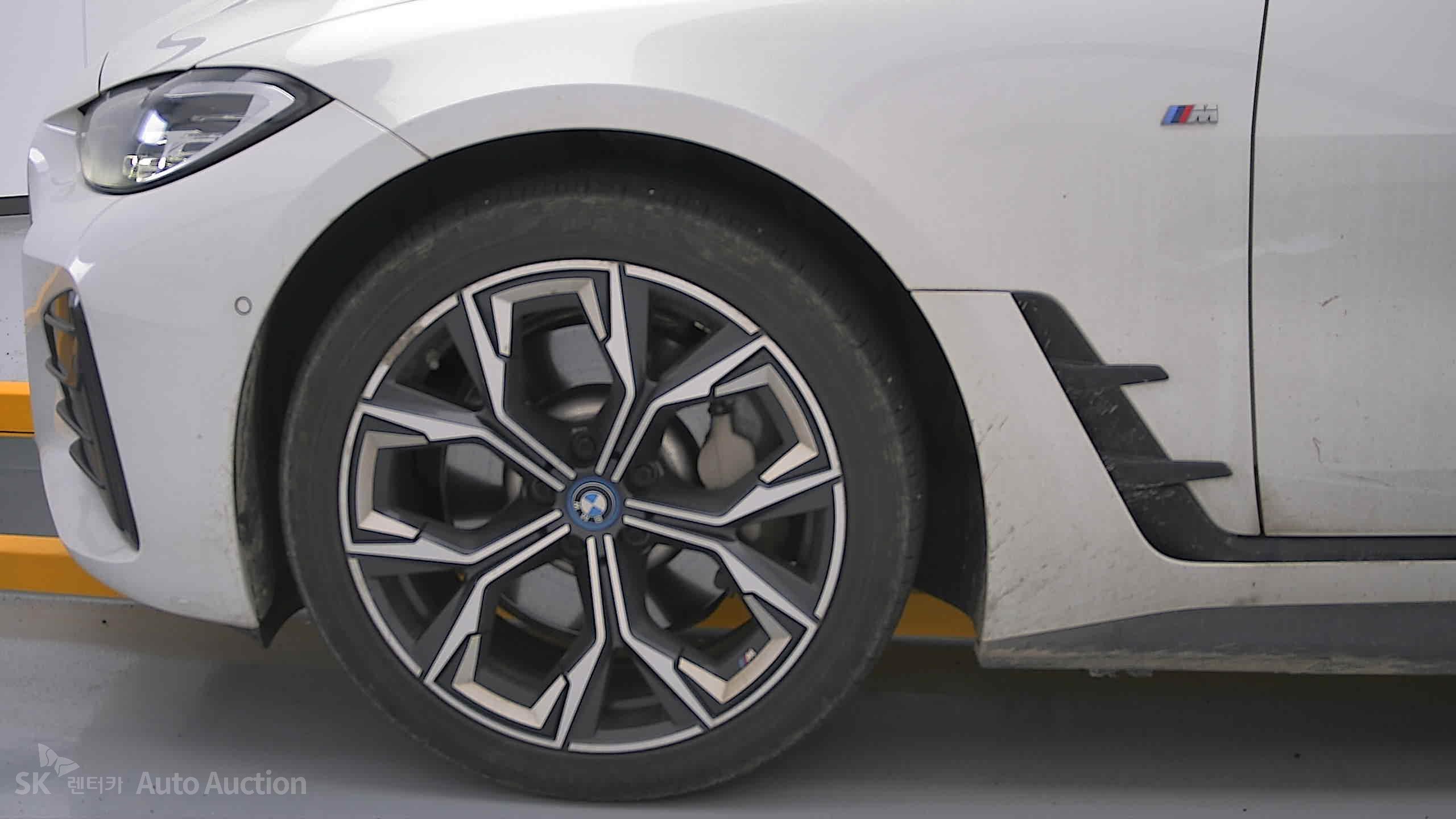 2022 - bmw i4 edrive40