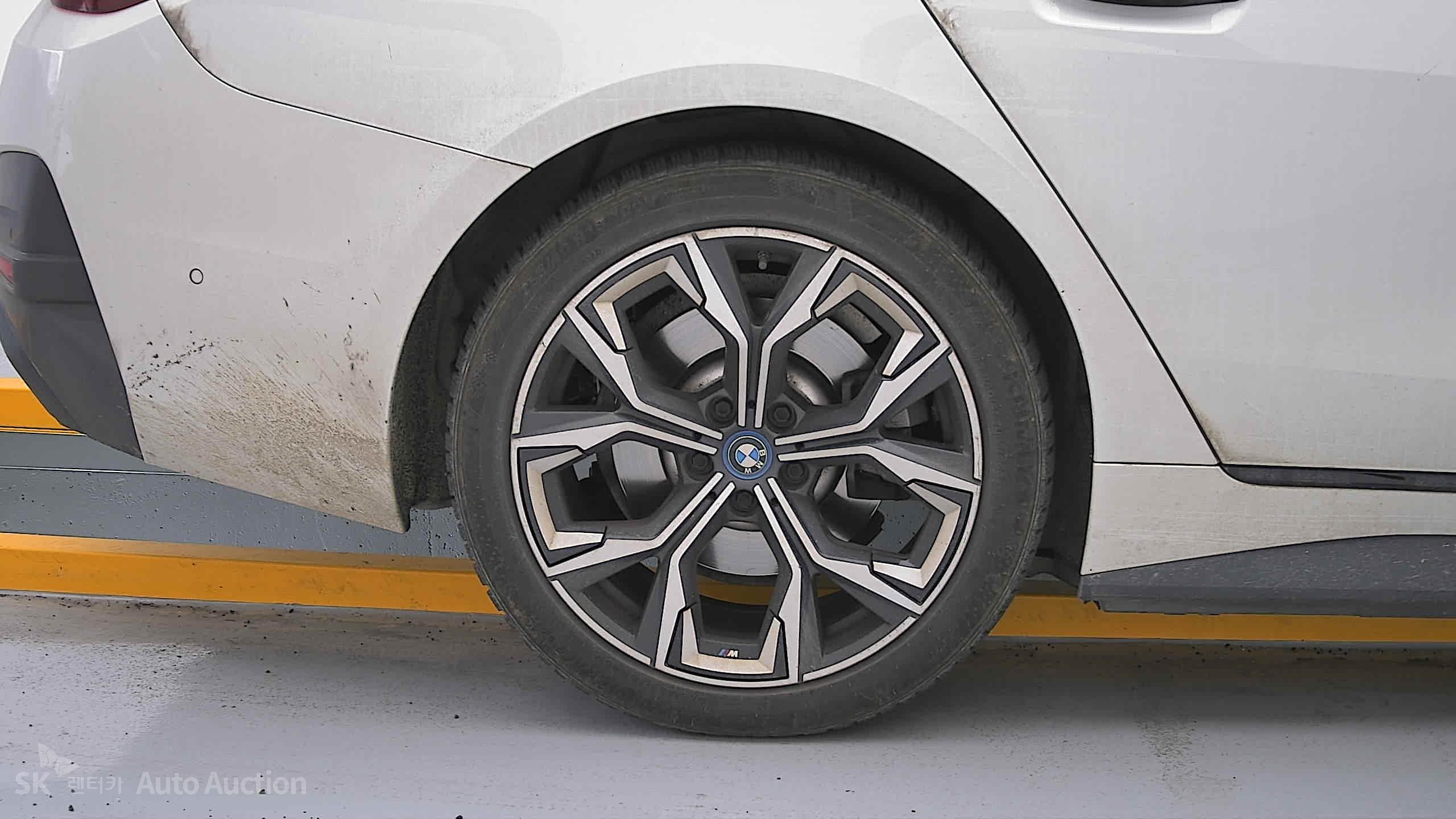 2022 - bmw i4 edrive40