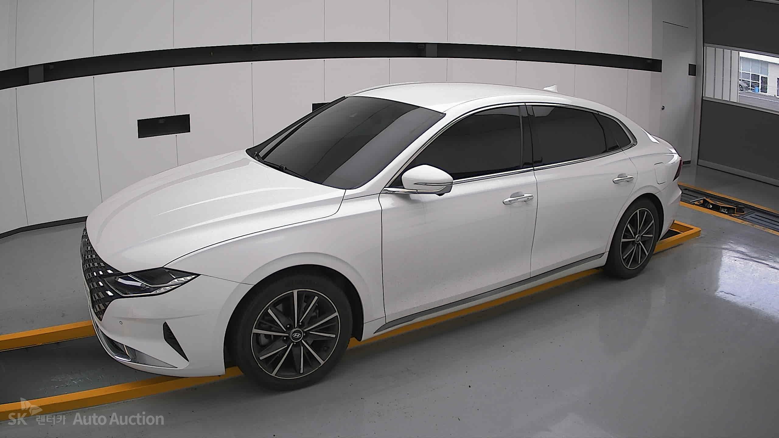 2022 - hyundai grandeur