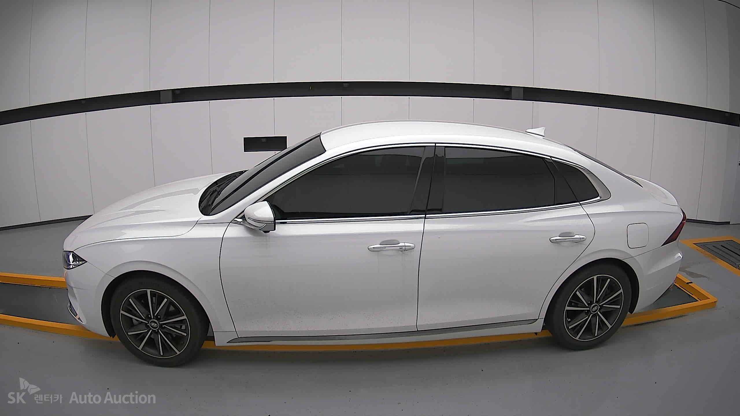 2022 - hyundai grandeur