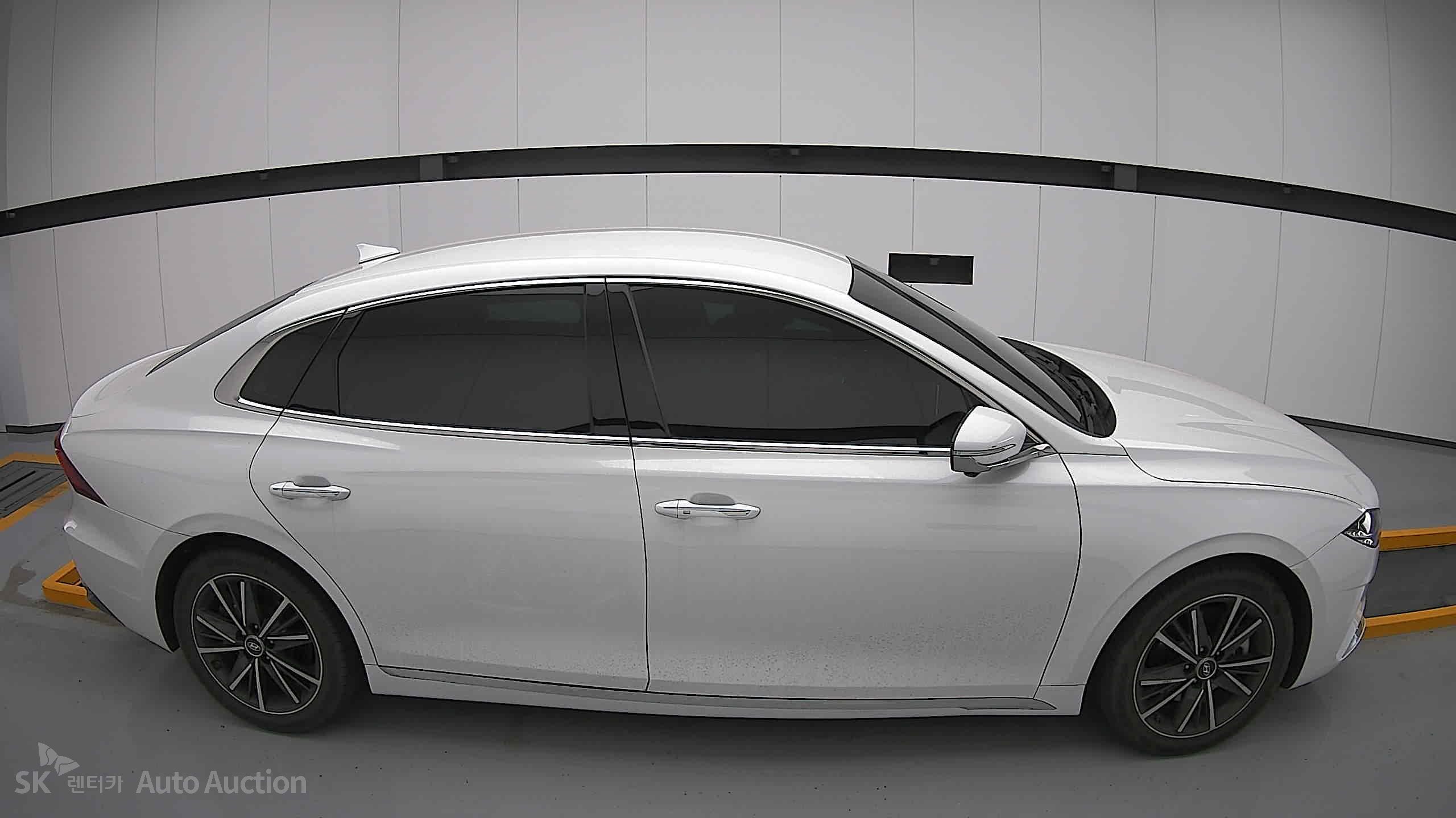 2022 - hyundai grandeur