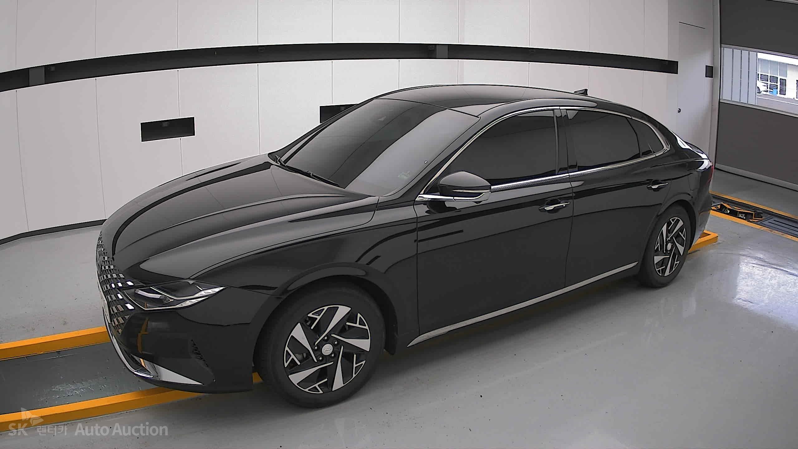 2022 - hyundai grandeur