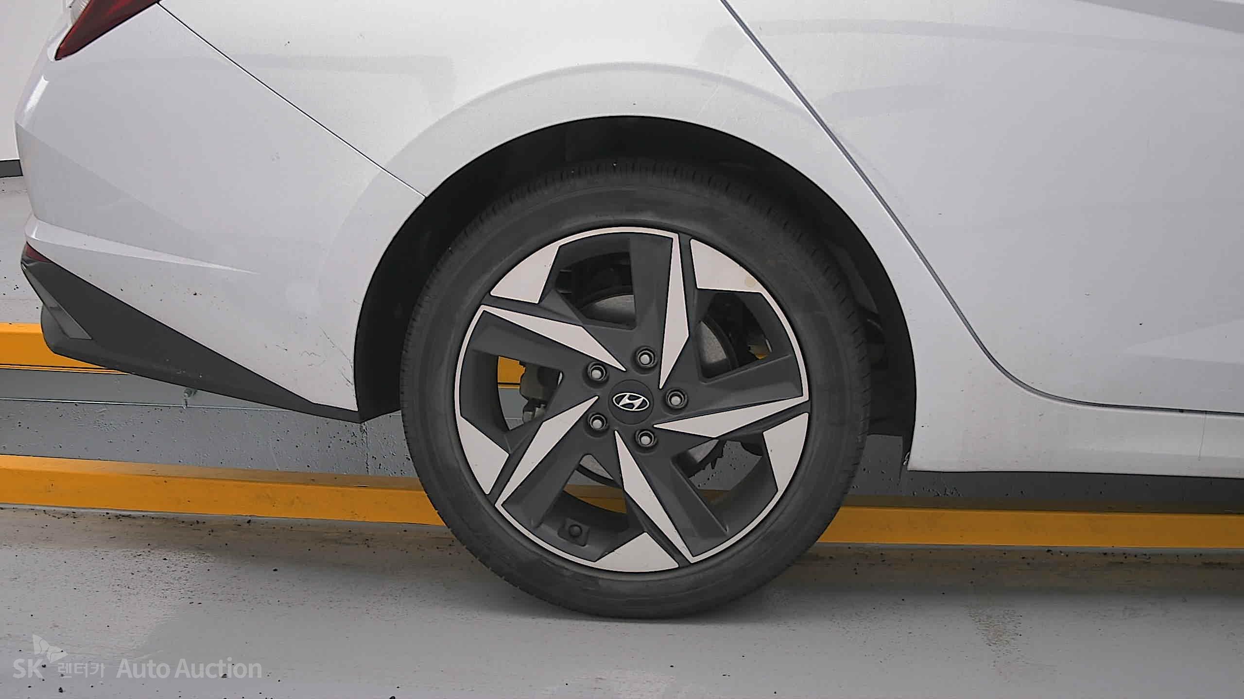 2023 - hyundai avante