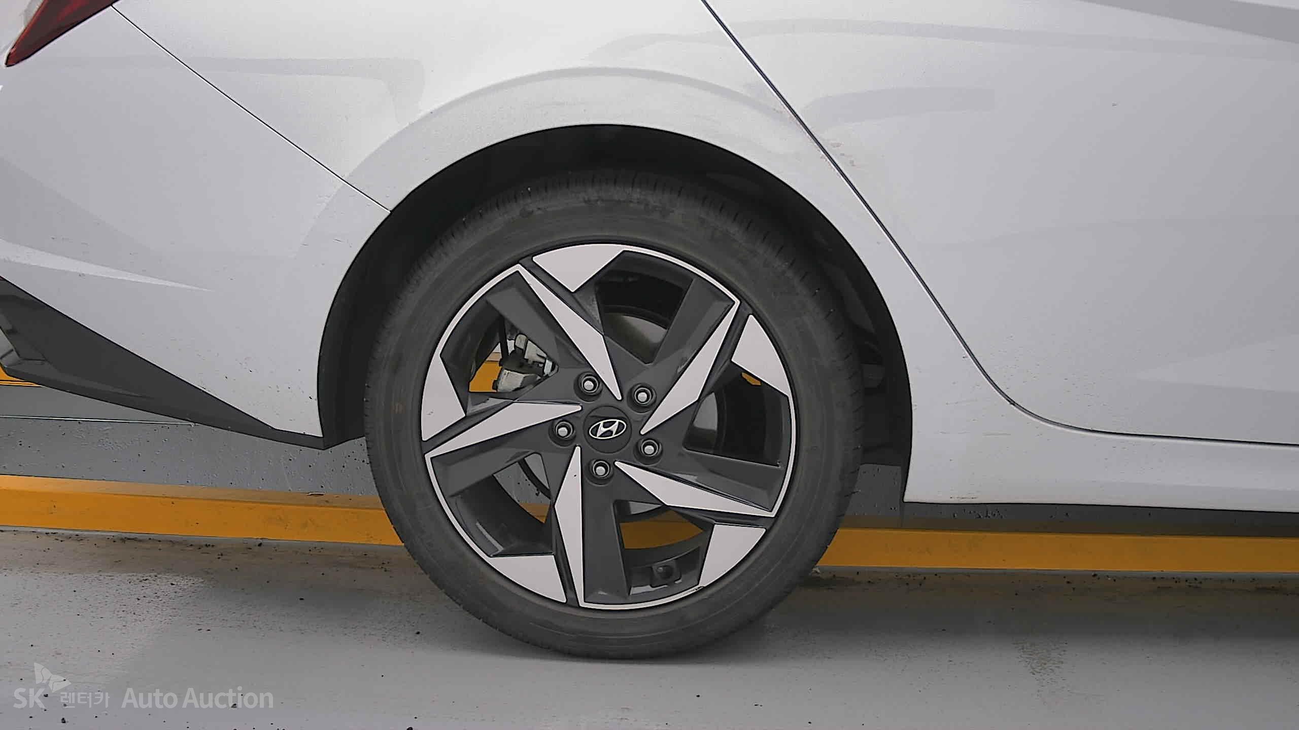 2023 - hyundai avante