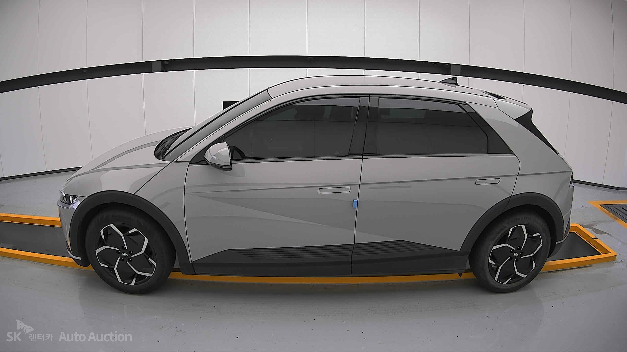 2022 - hyundai ioniq