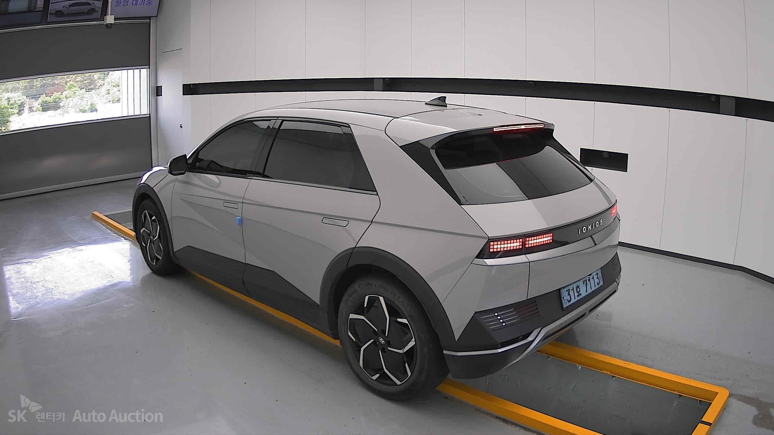2022 - hyundai ioniq