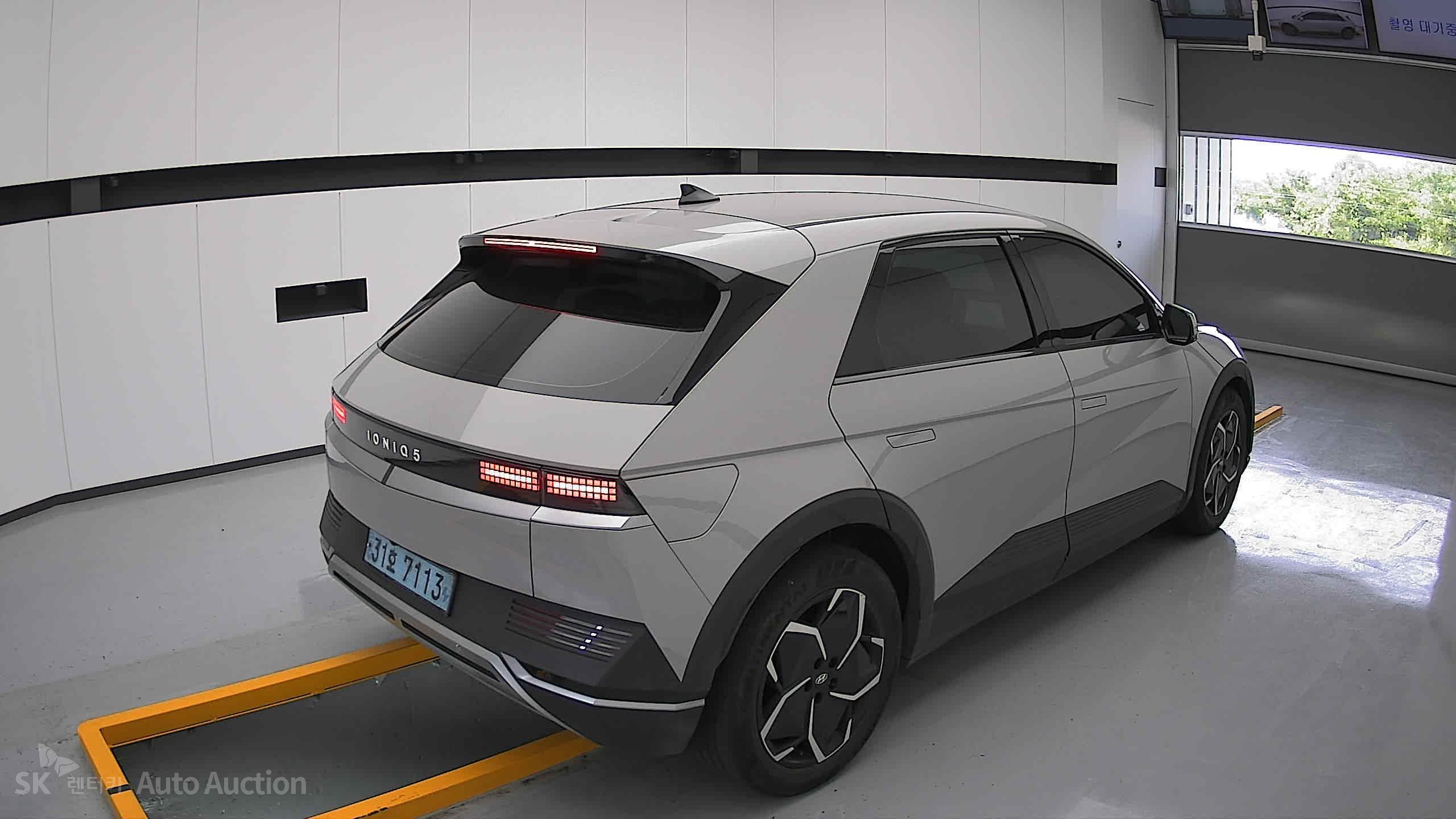2022 - hyundai ioniq