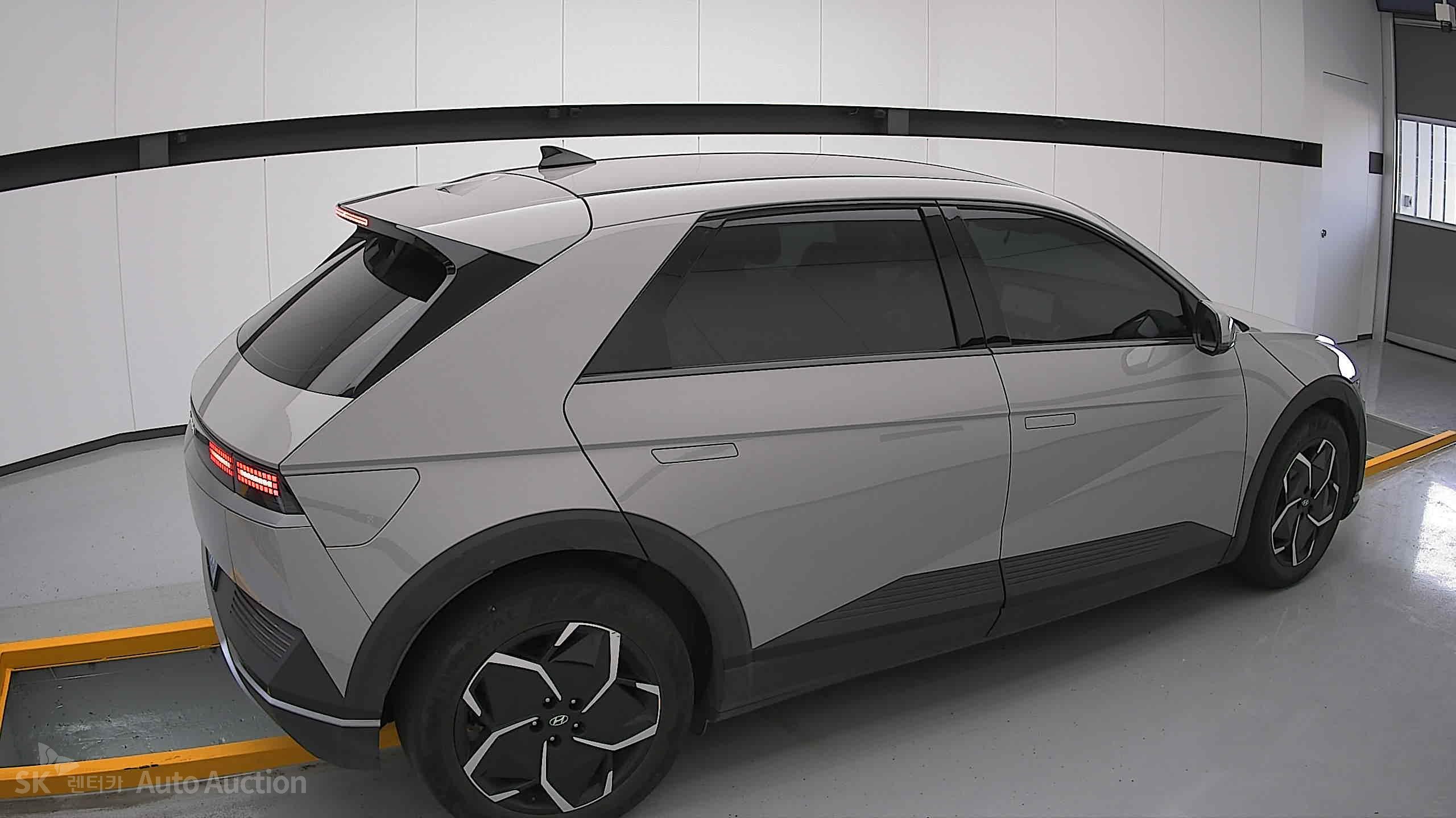 2022 - hyundai ioniq