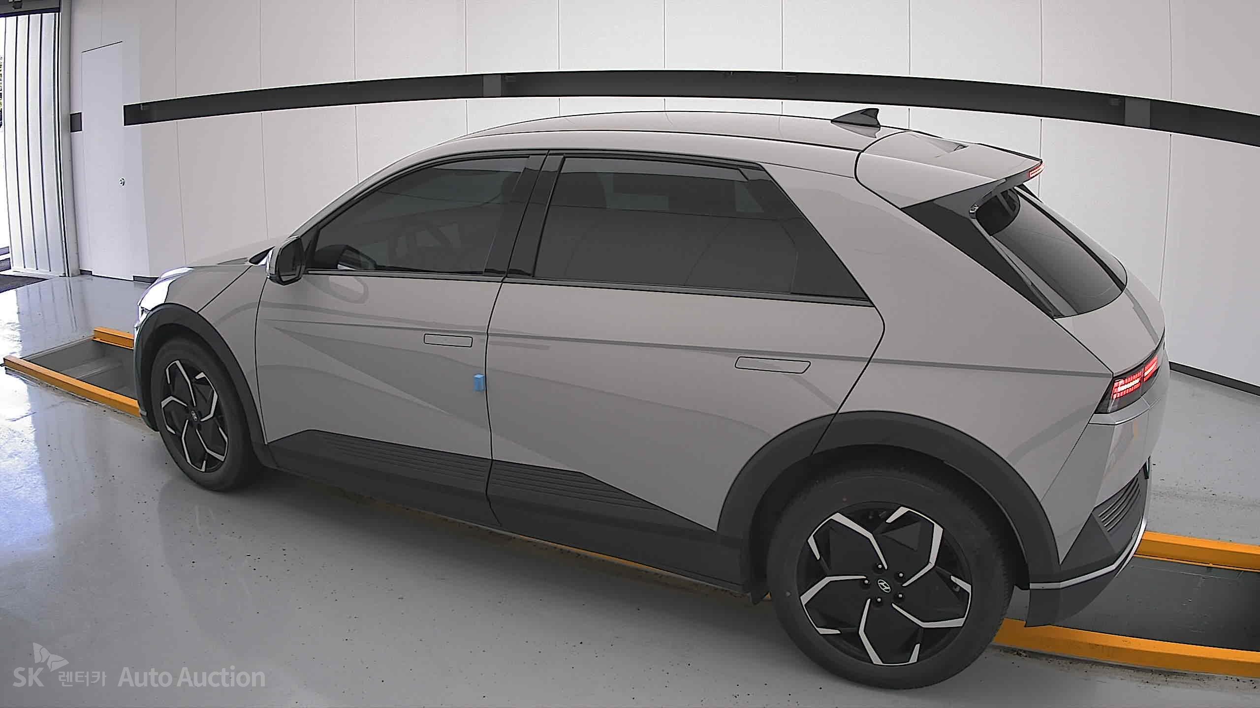 2022 - hyundai ioniq