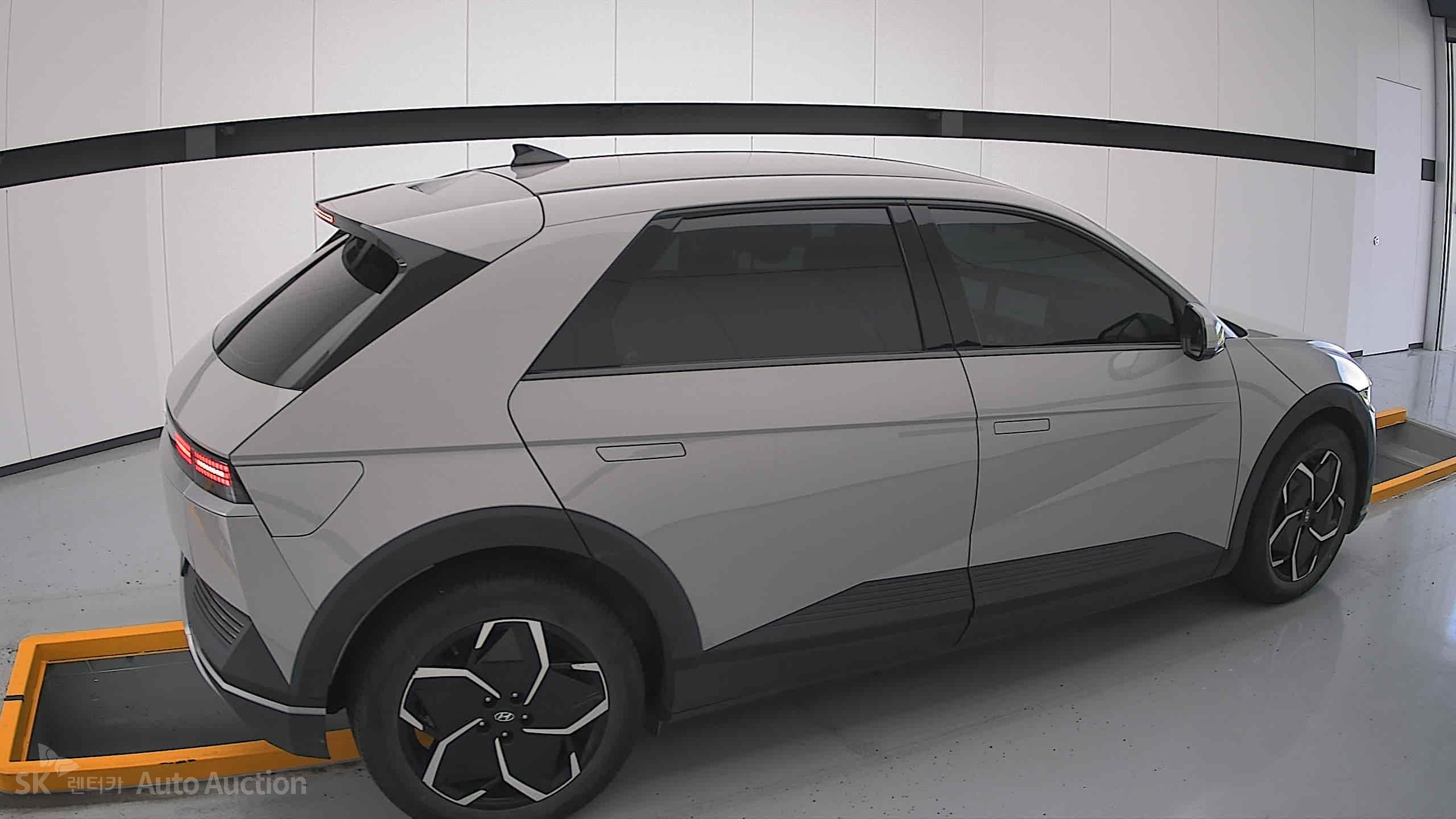2022 - hyundai ioniq