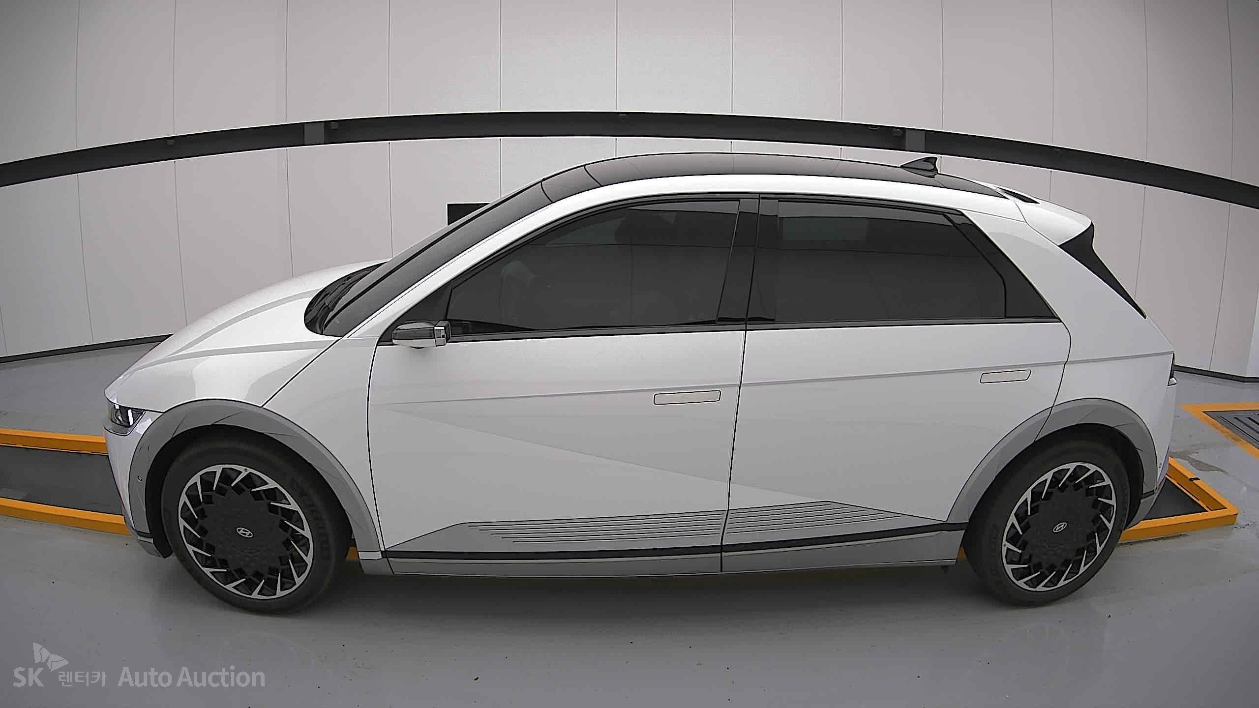 2022 - hyundai ioniq