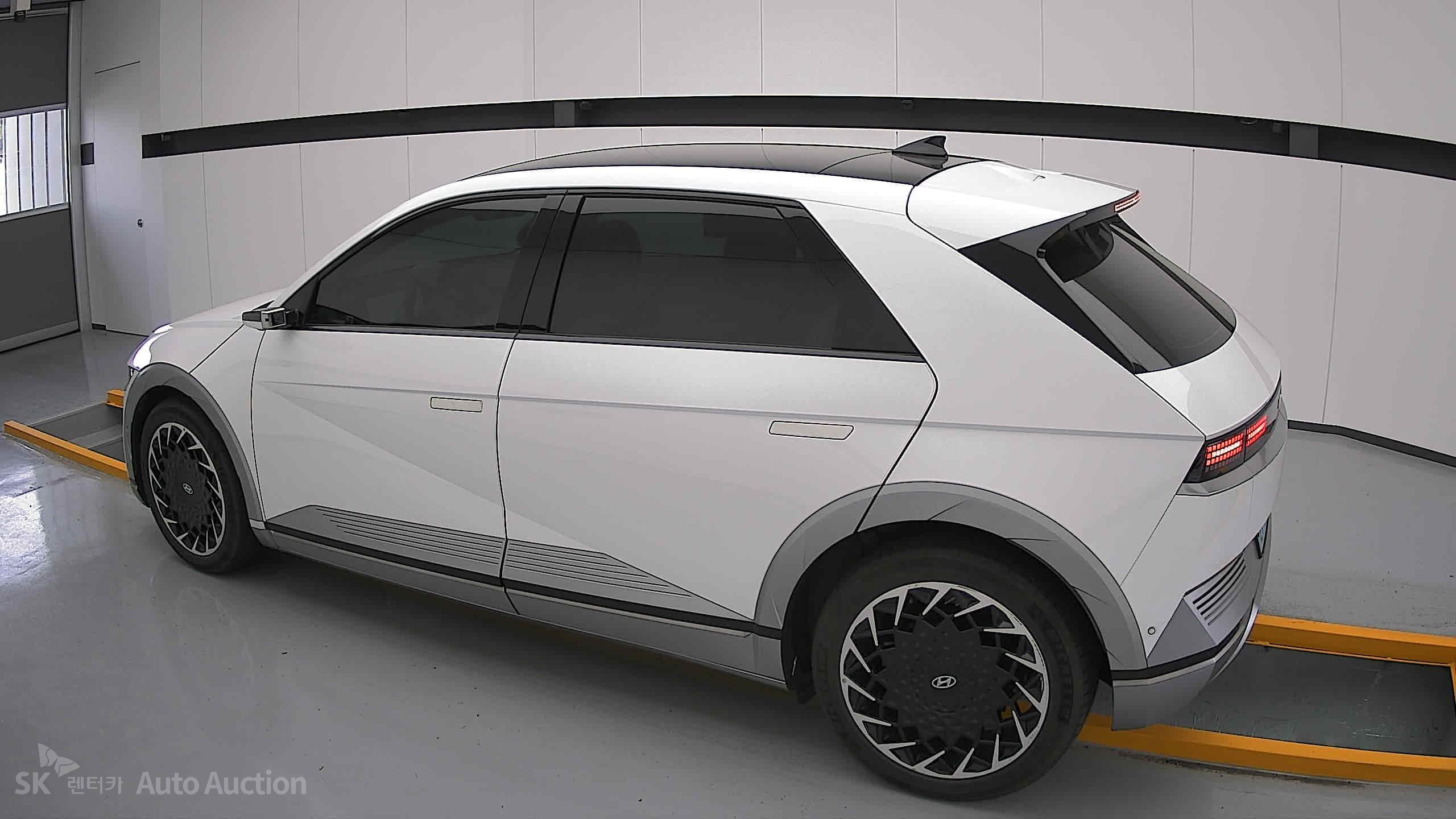 2022 - hyundai ioniq
