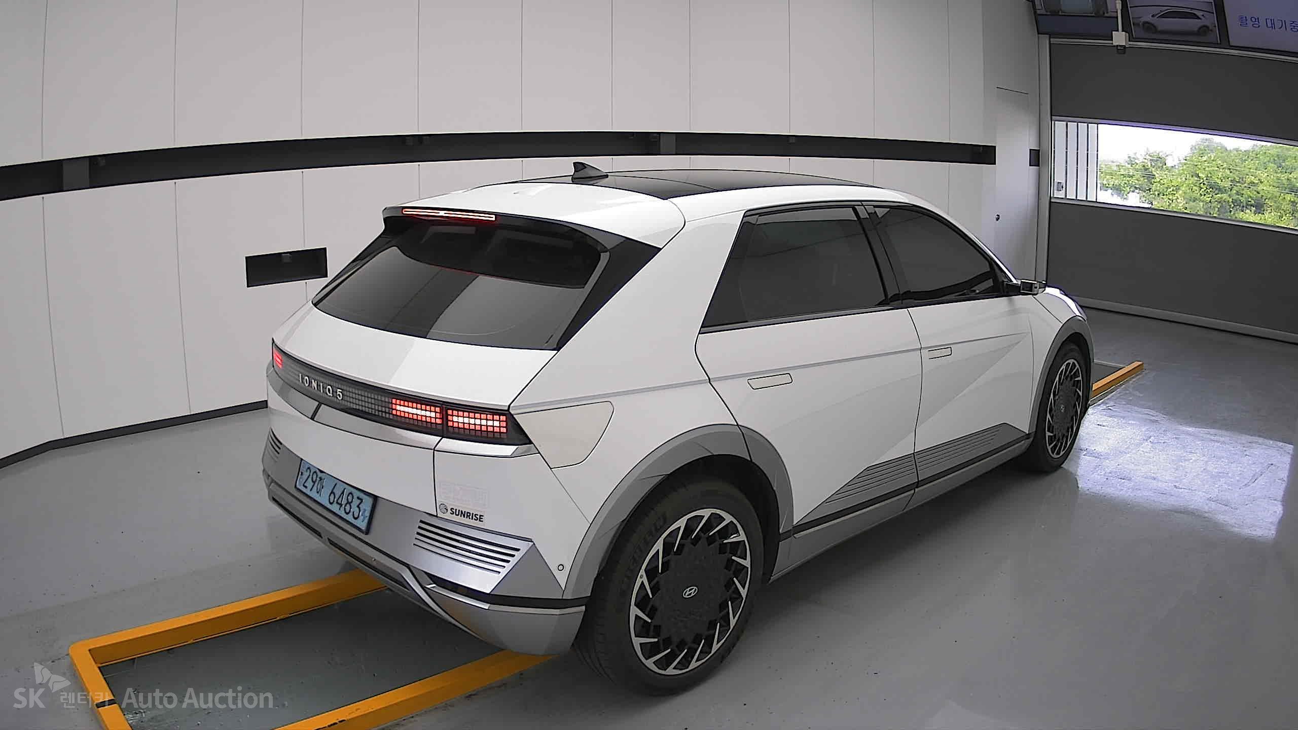 2022 - hyundai ioniq