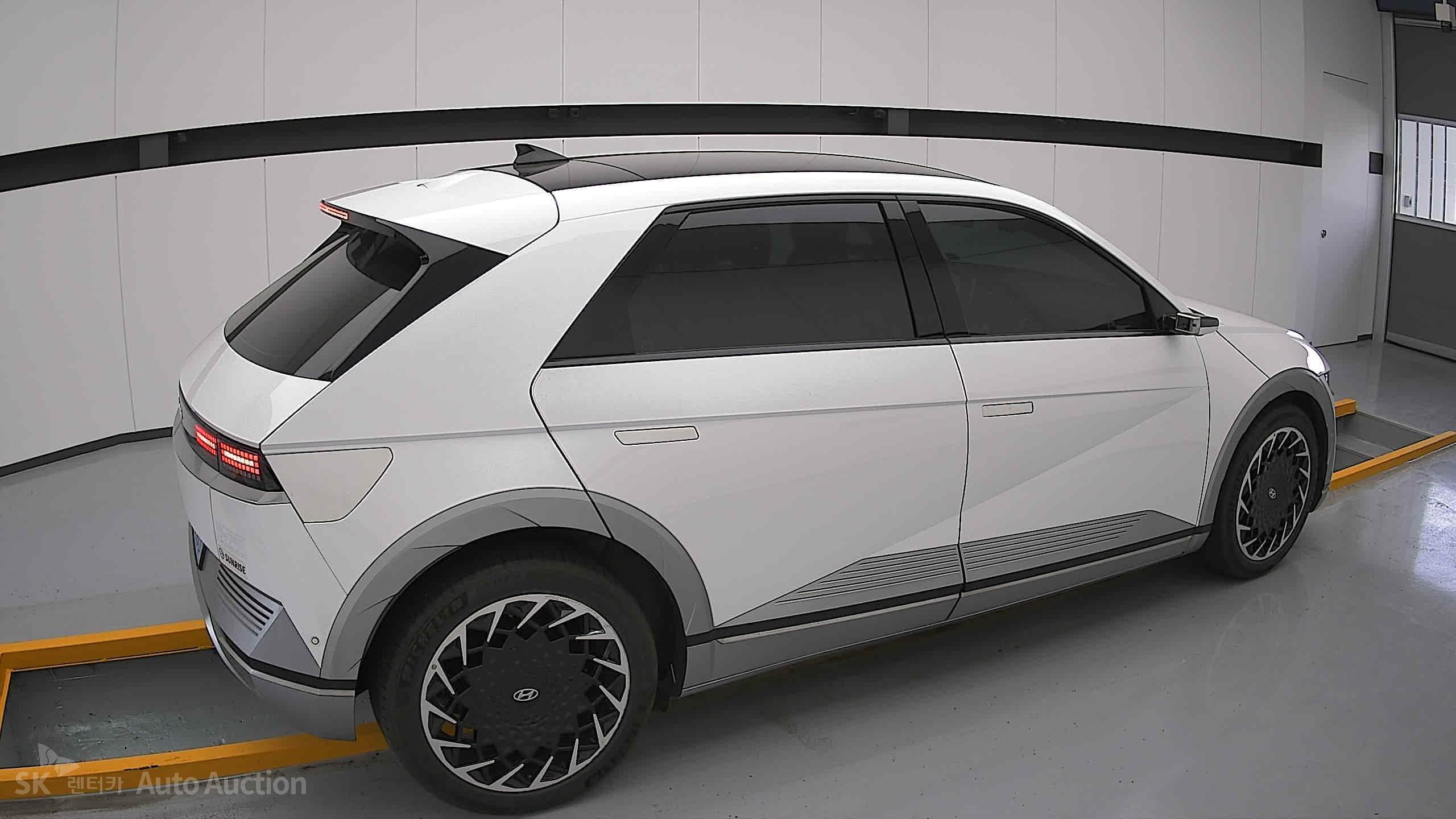 2022 - hyundai ioniq
