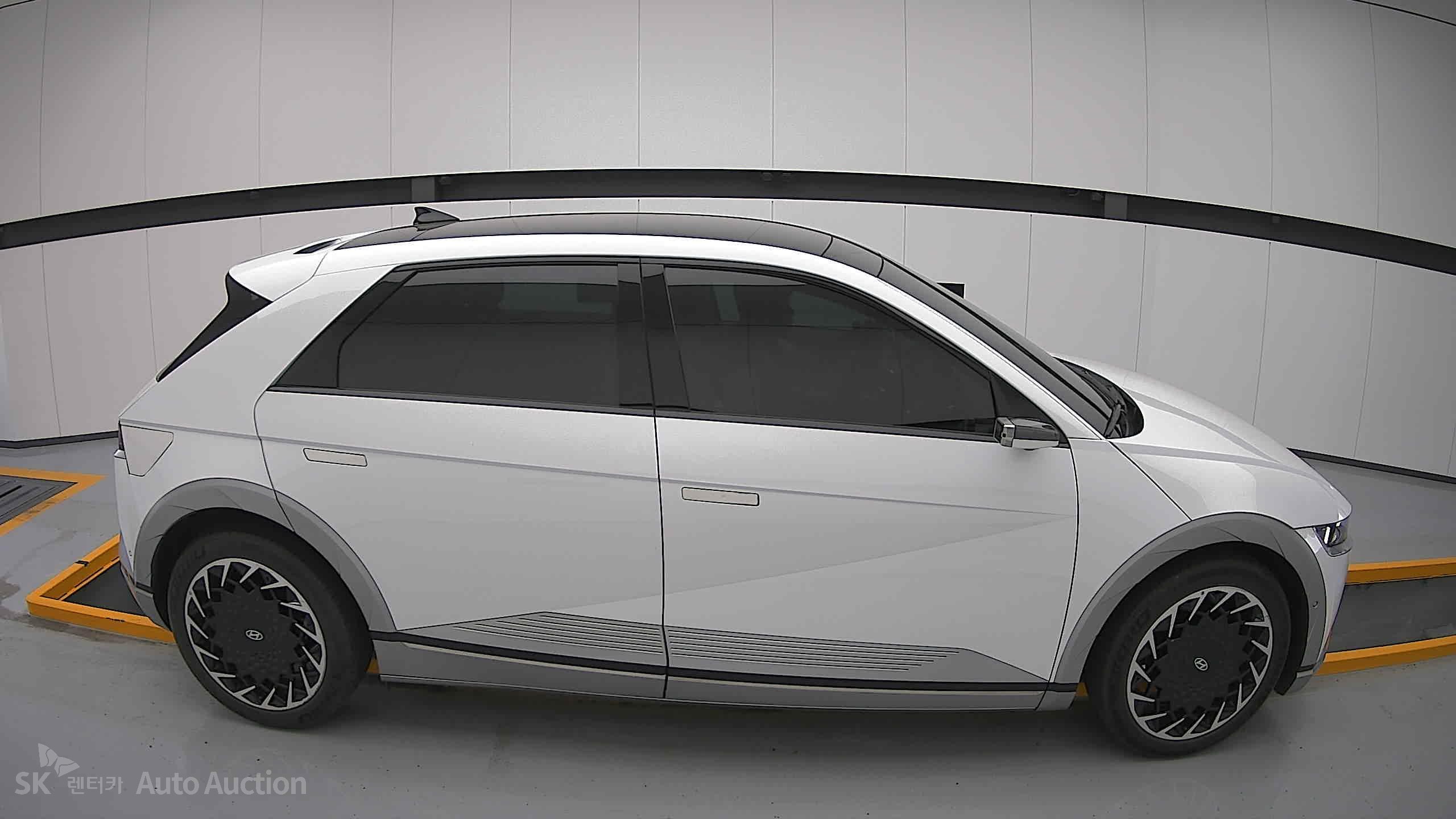 2022 - hyundai ioniq