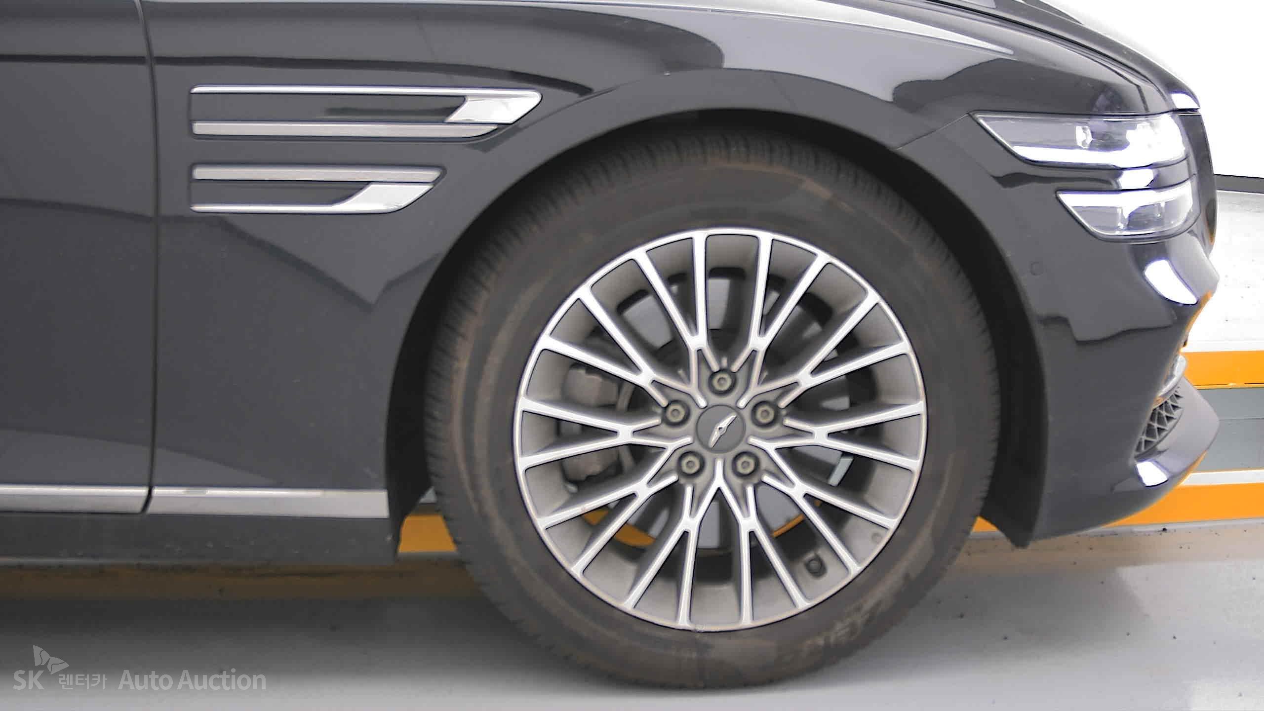 2022 - genesis g80