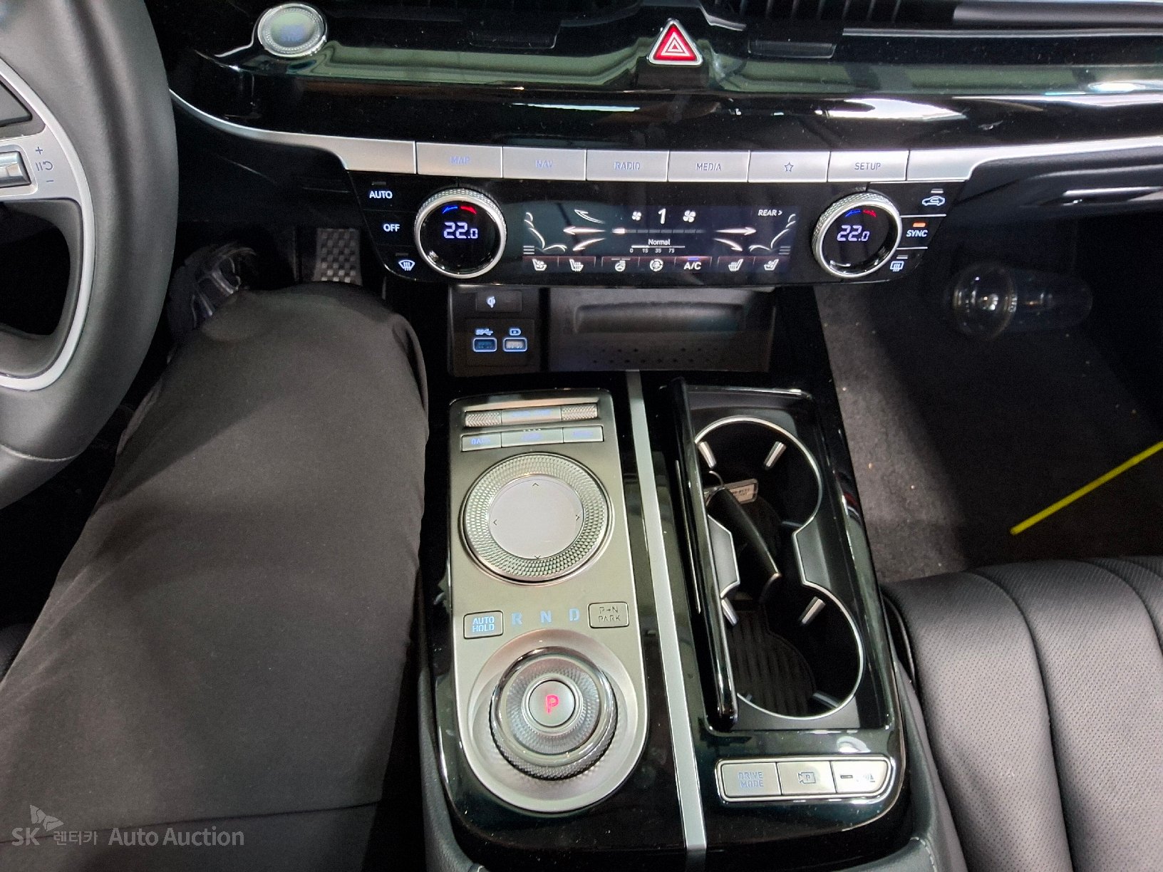 2022 - genesis g80