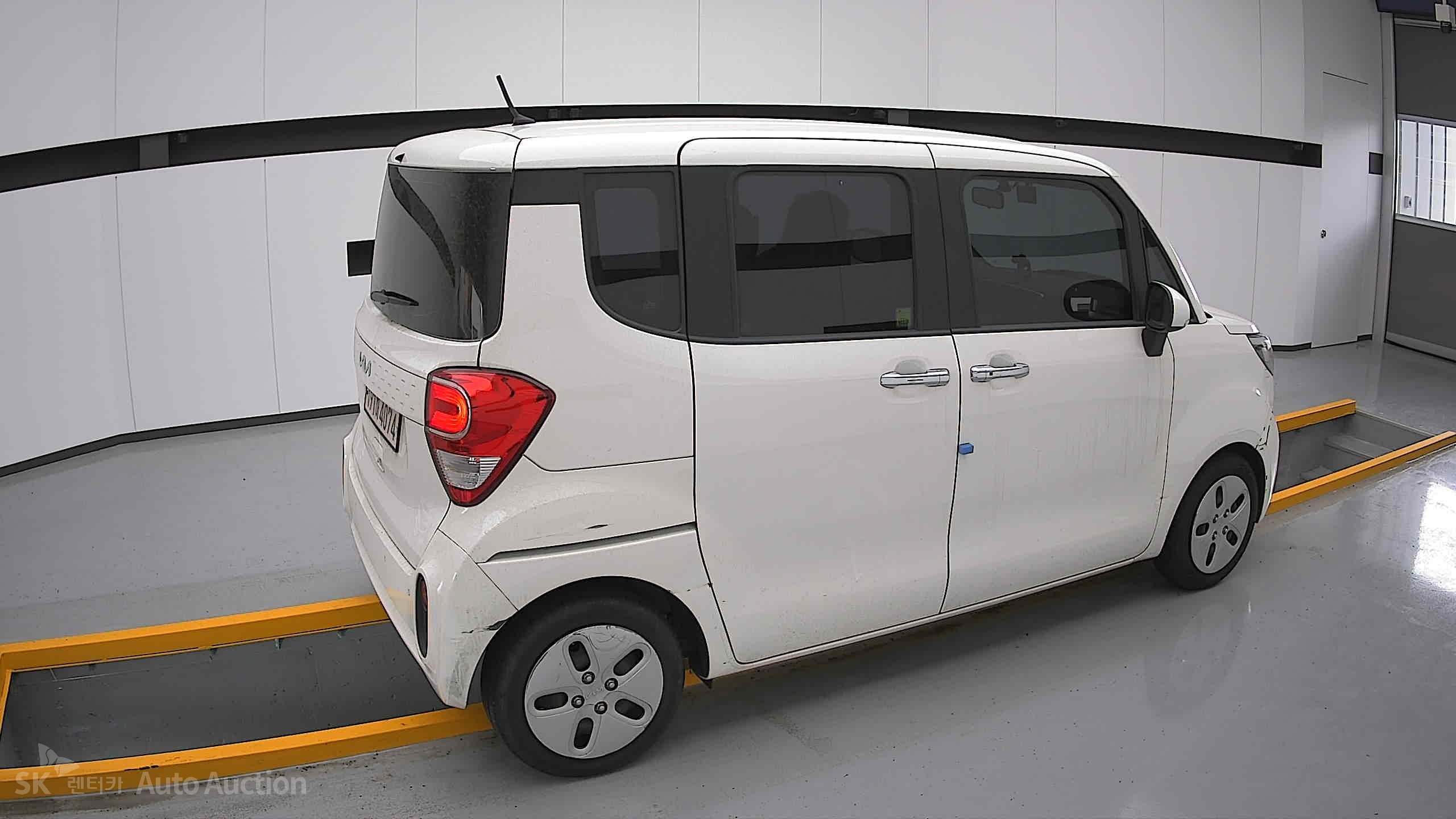 2022 - kia ray
