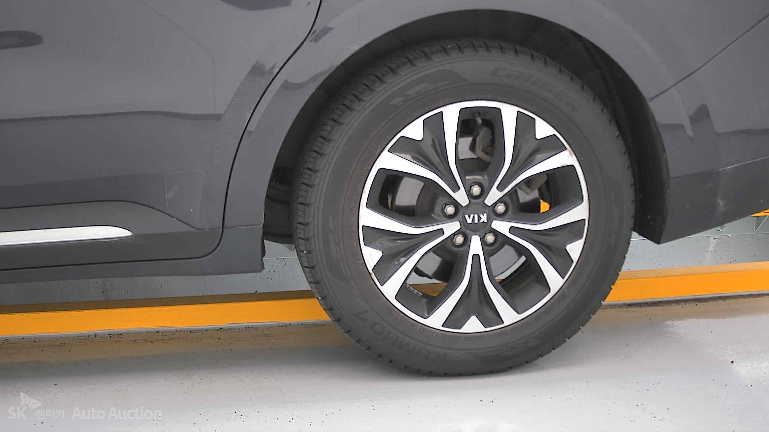 2021 - kia carnival