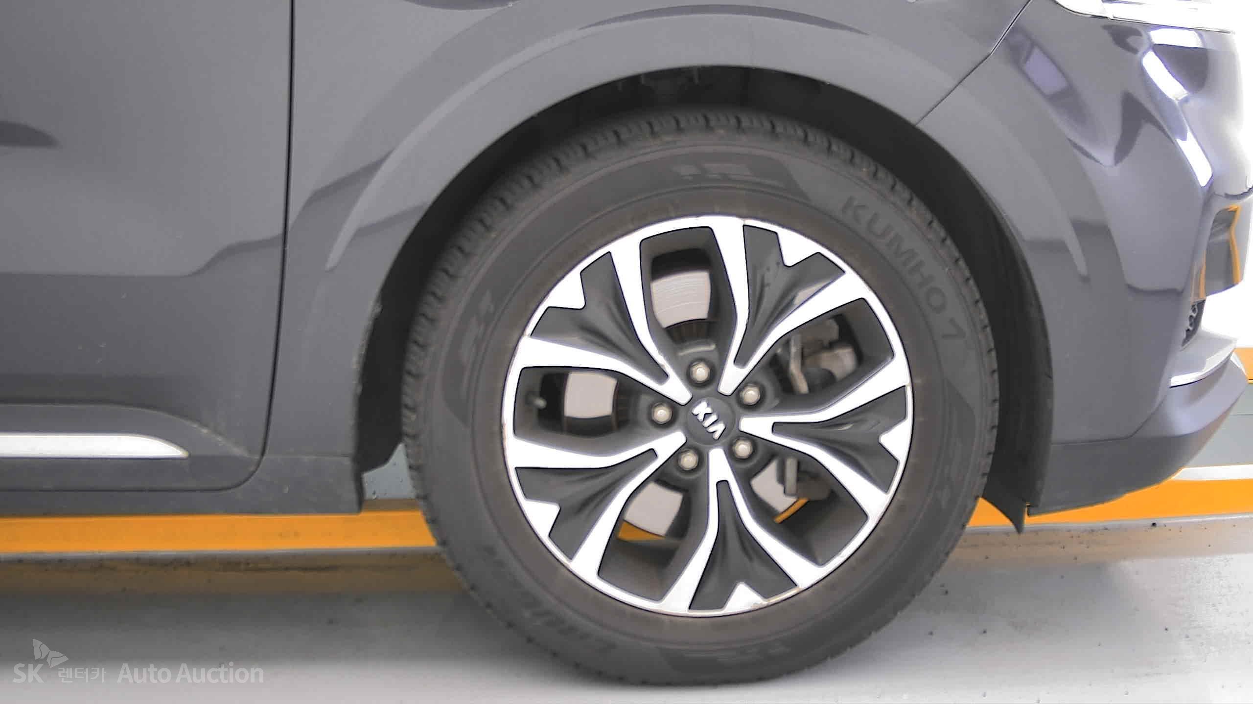 2021 - kia carnival