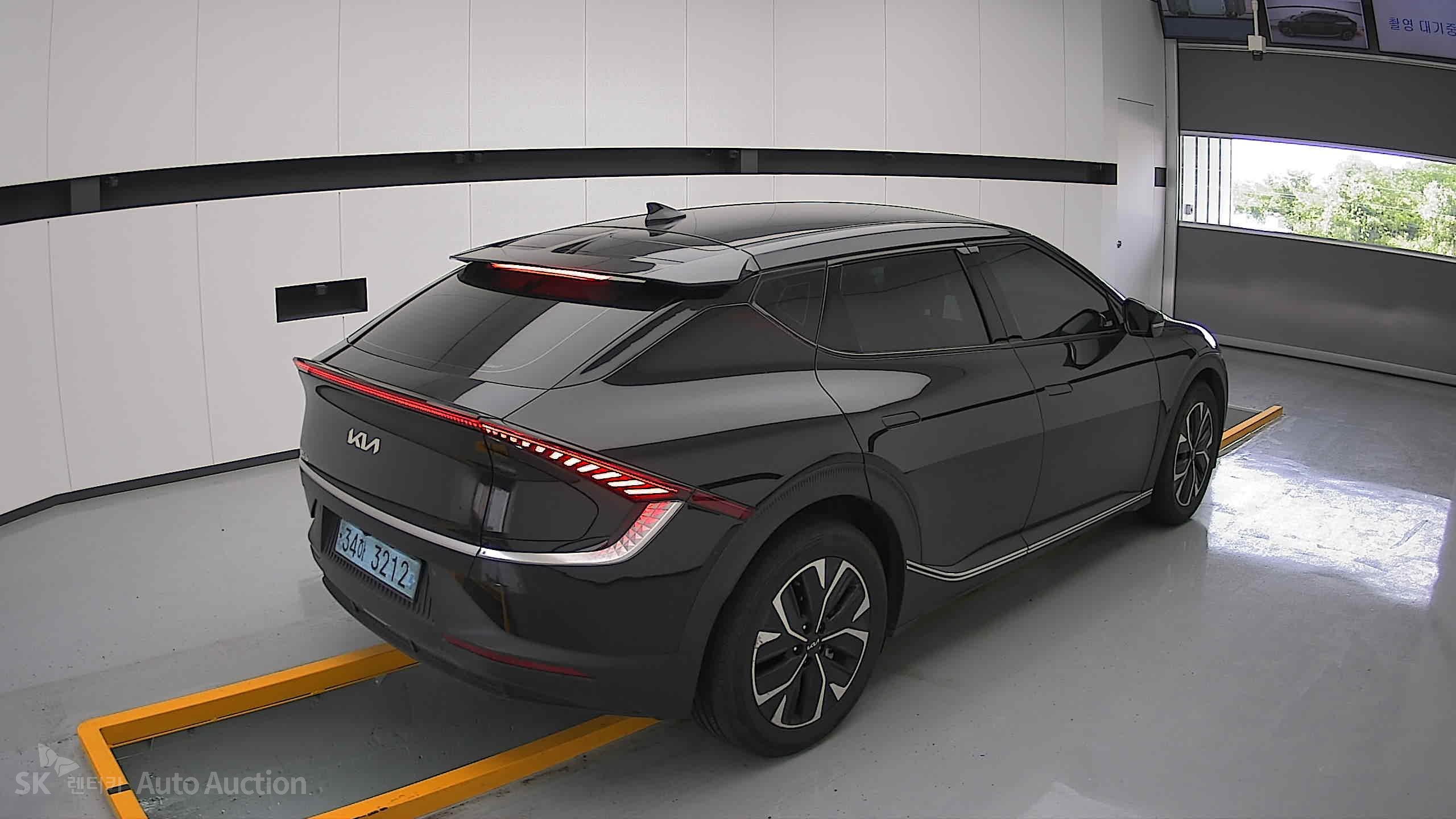 2022 - kia ev6