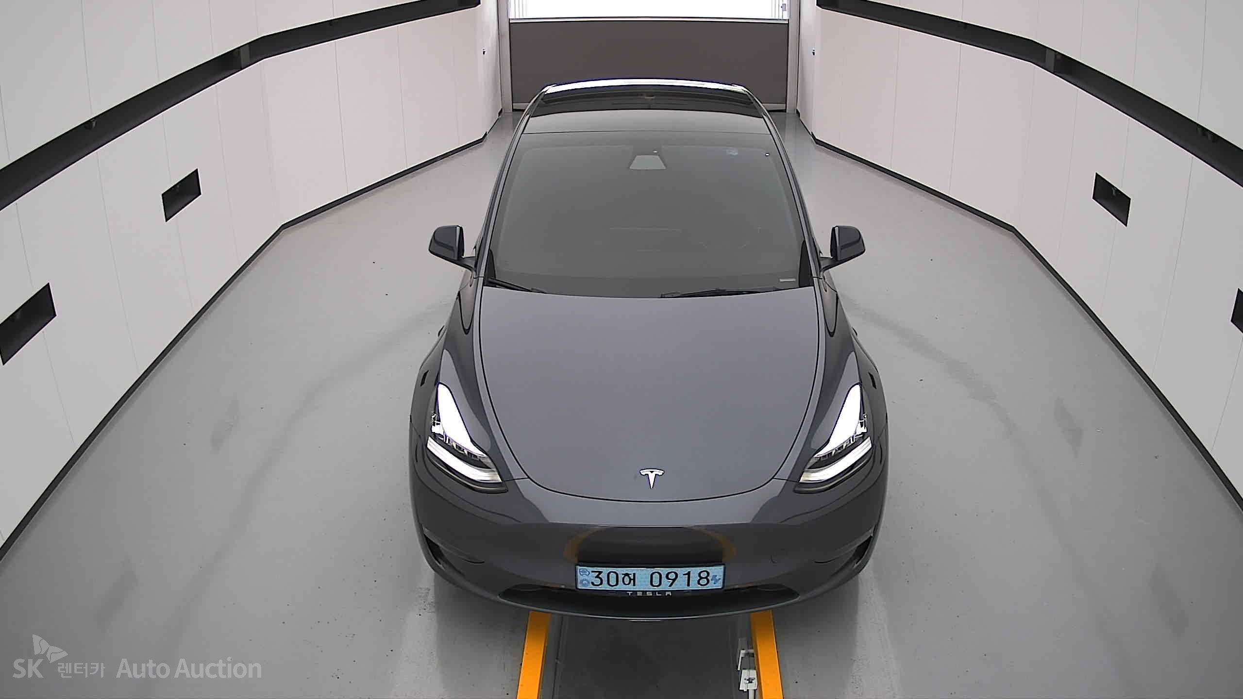 2022 - tesla model y