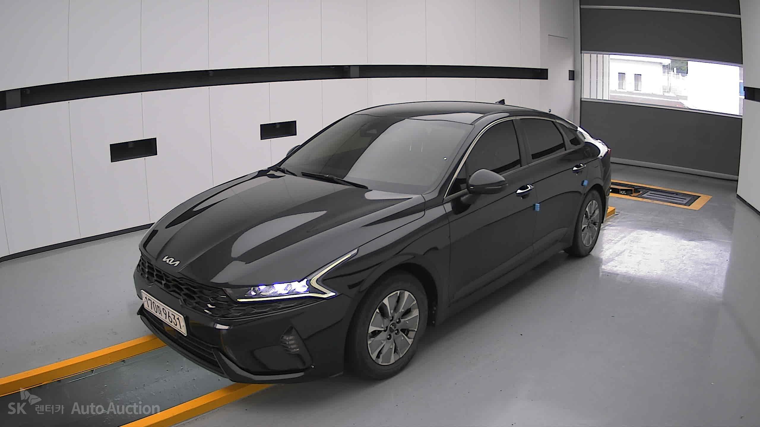 2022 - kia k5