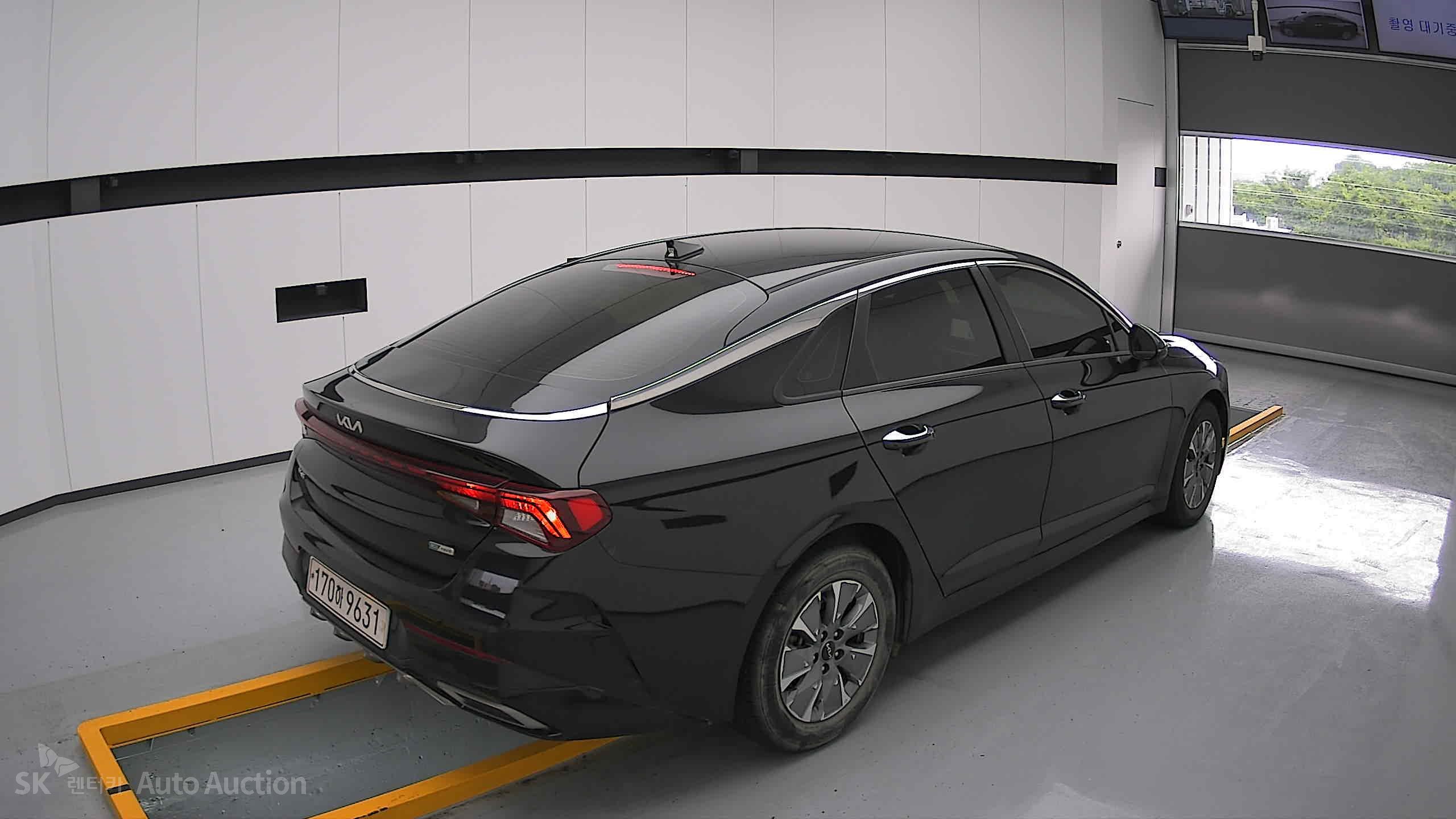 2022 - kia k5