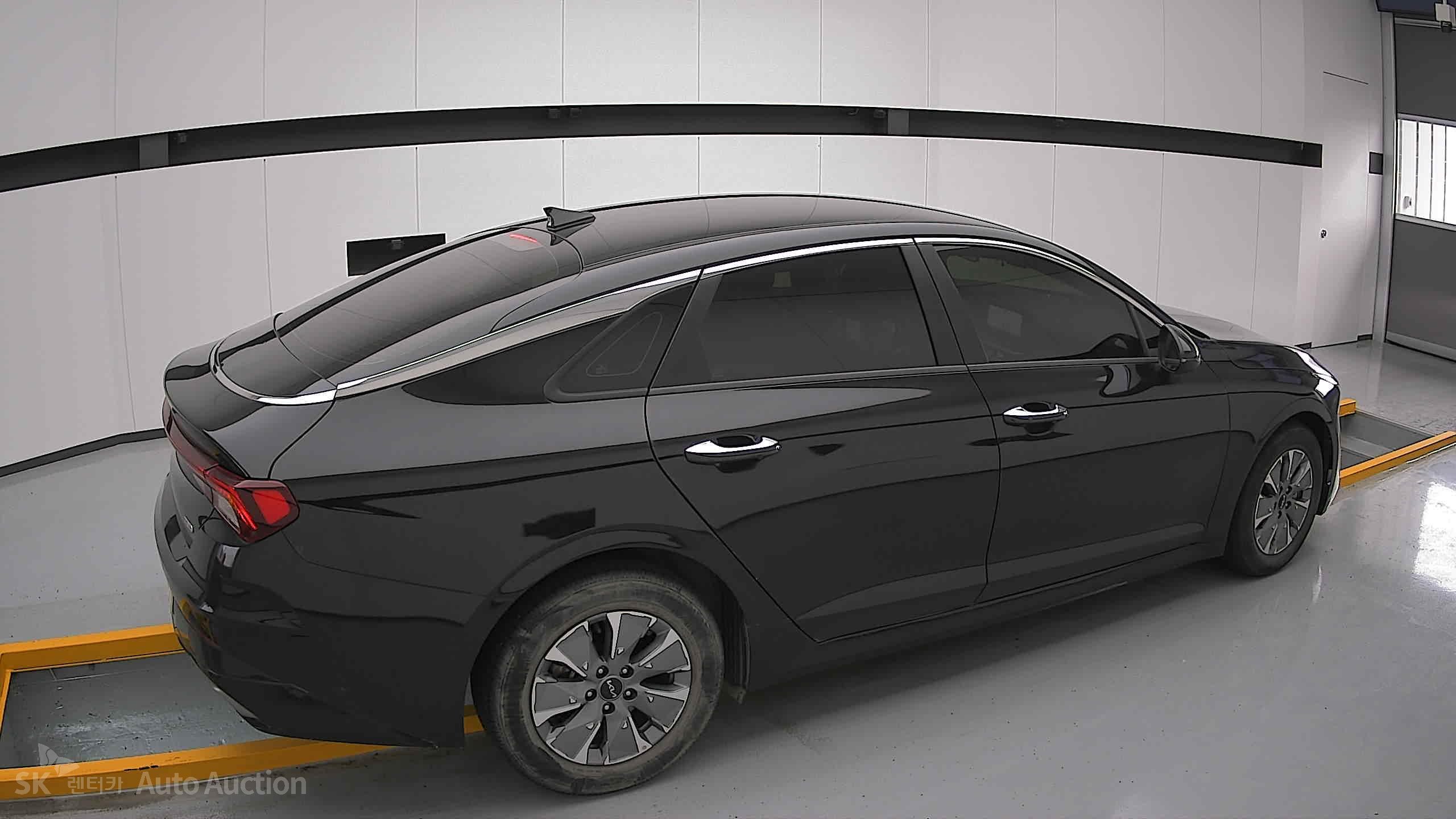 2022 - kia k5