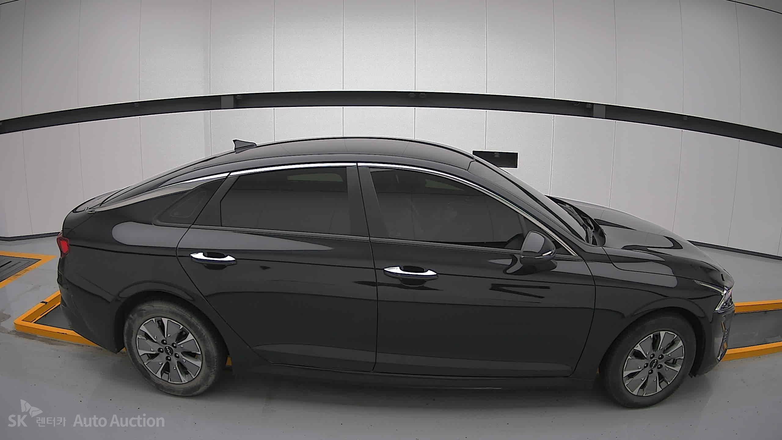 2022 - kia k5