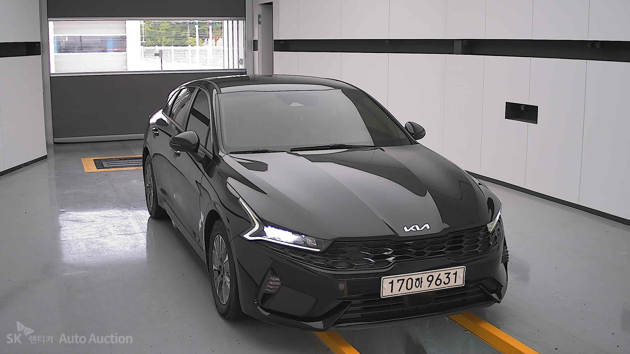 2022 - kia k5
