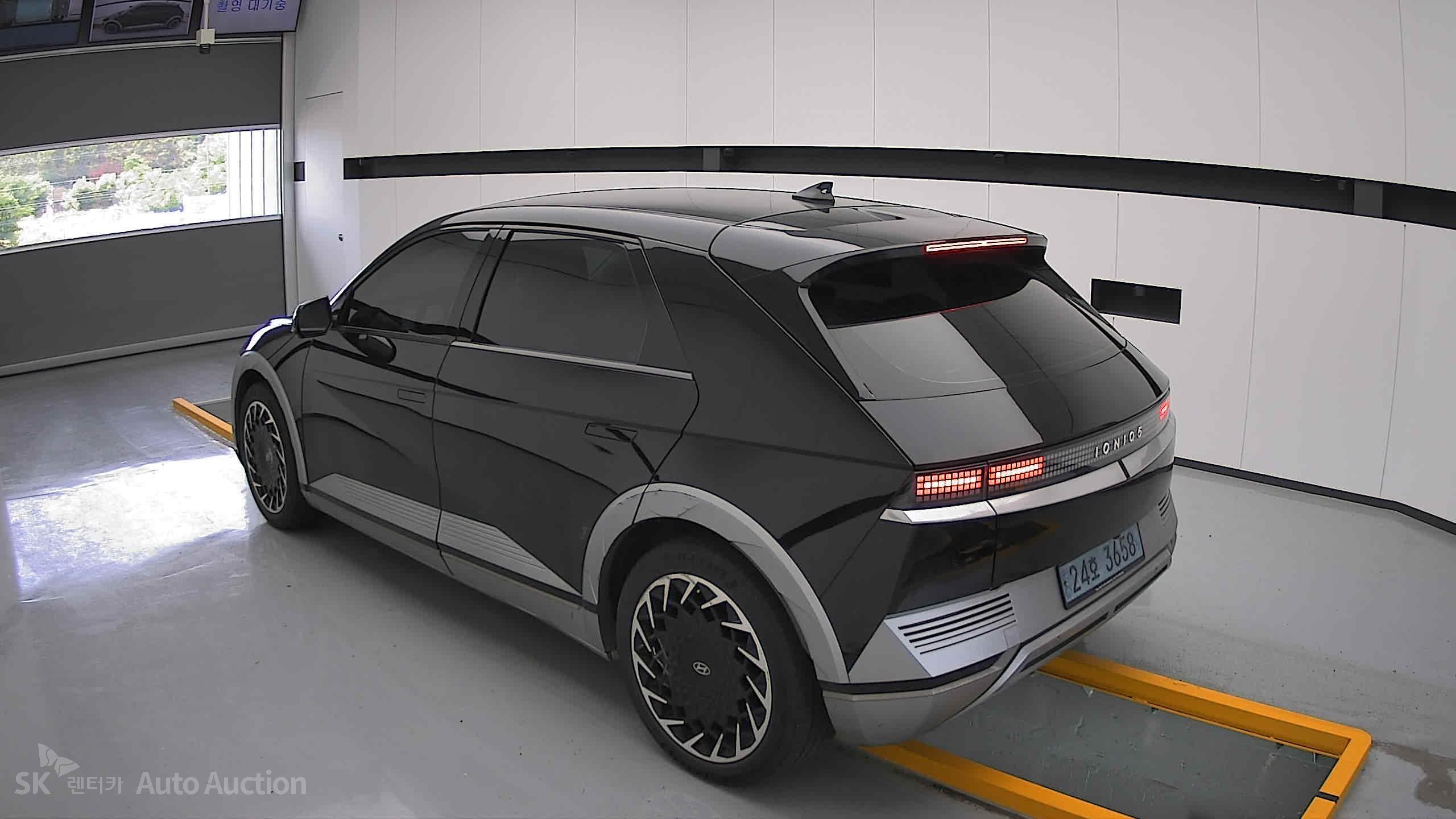 2022 - hyundai ioniq