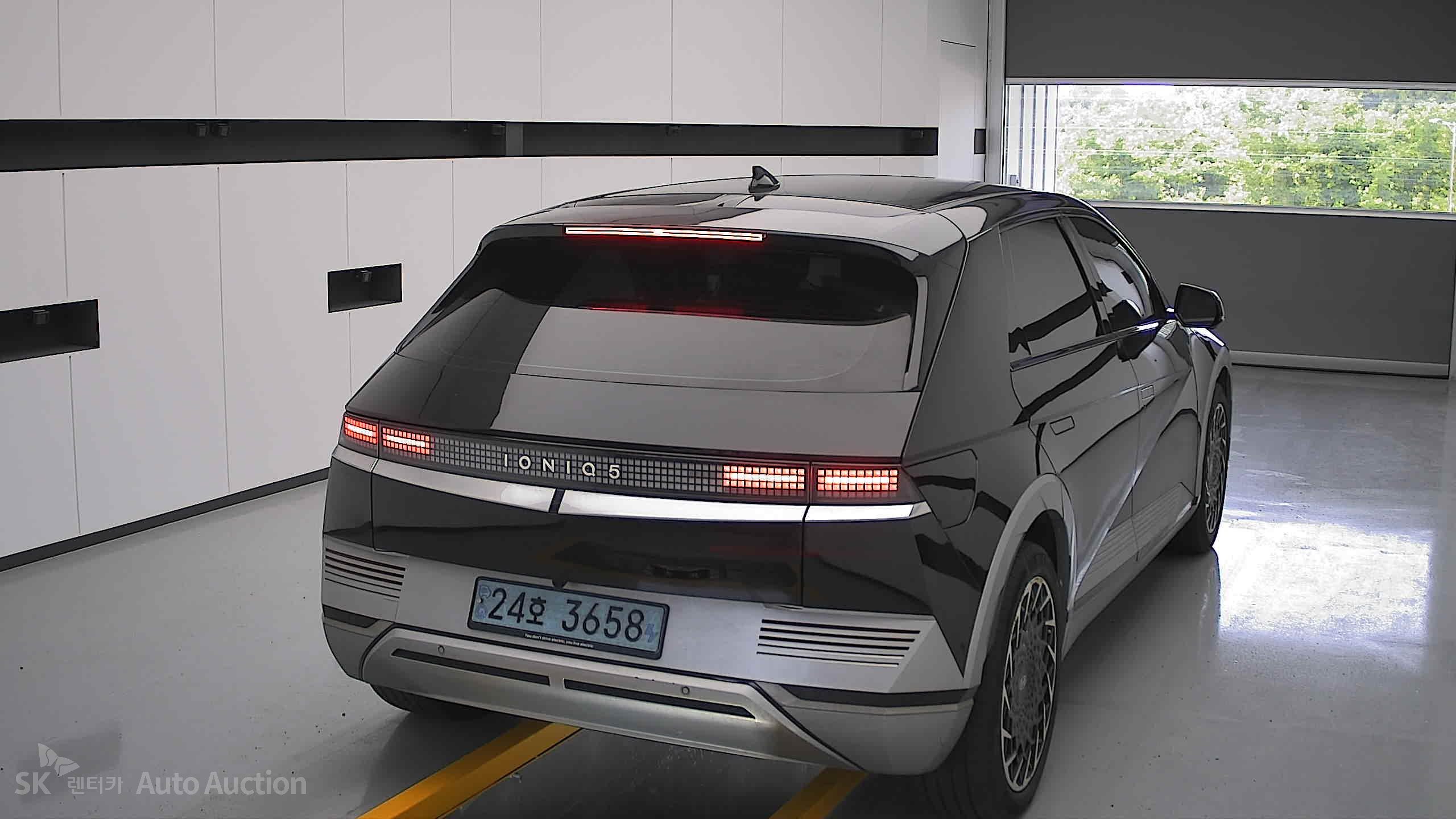 2022 - hyundai ioniq