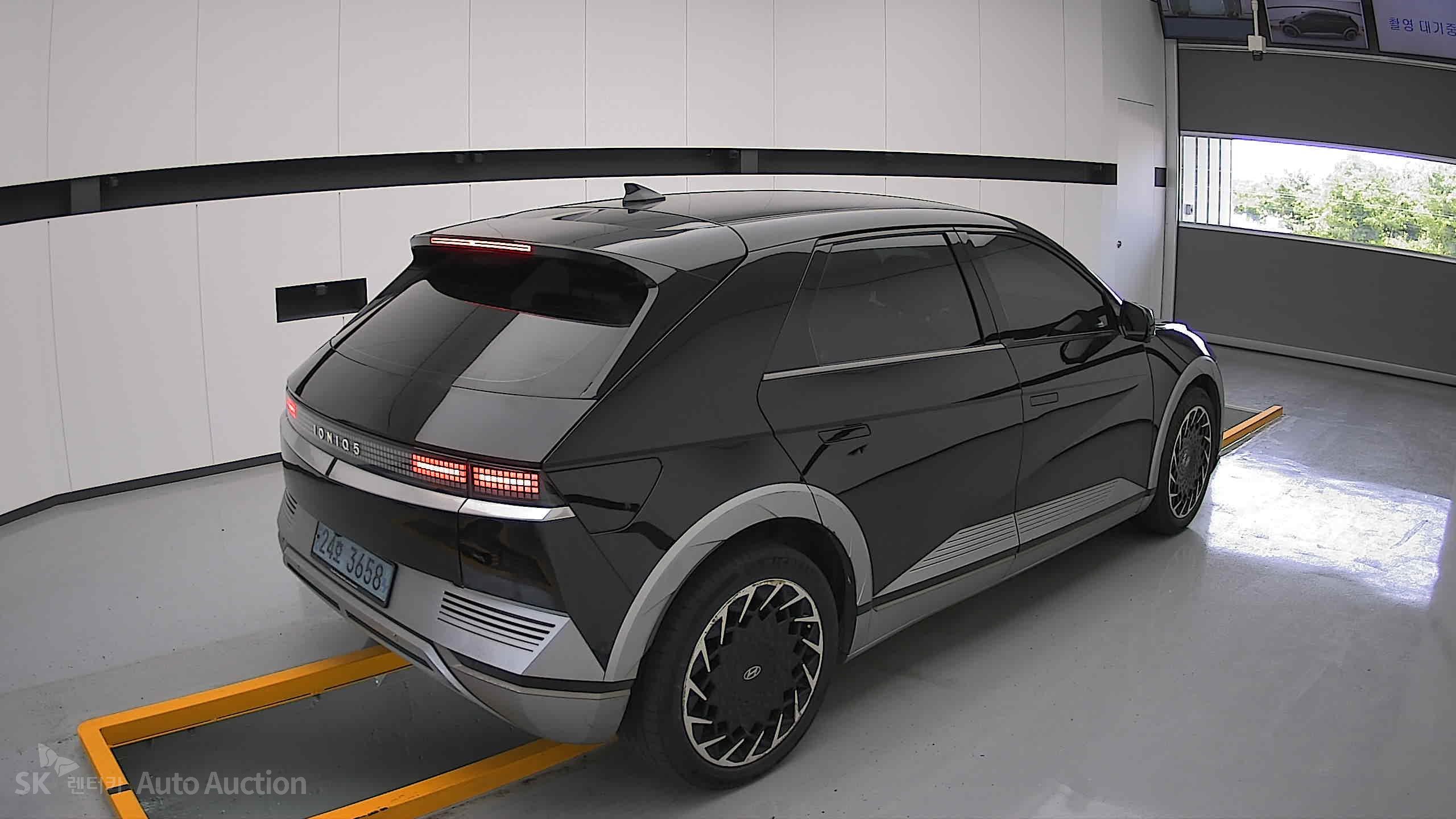 2022 - hyundai ioniq
