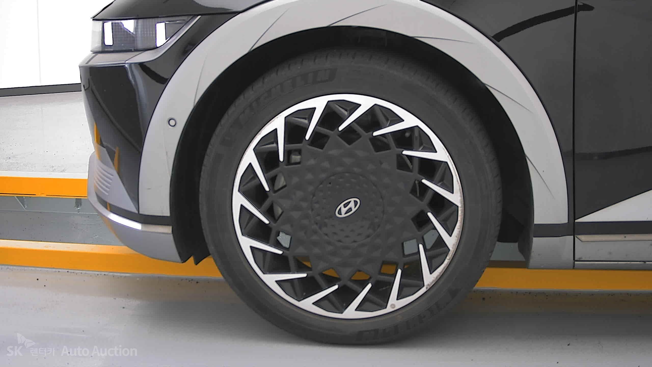 2022 - hyundai ioniq