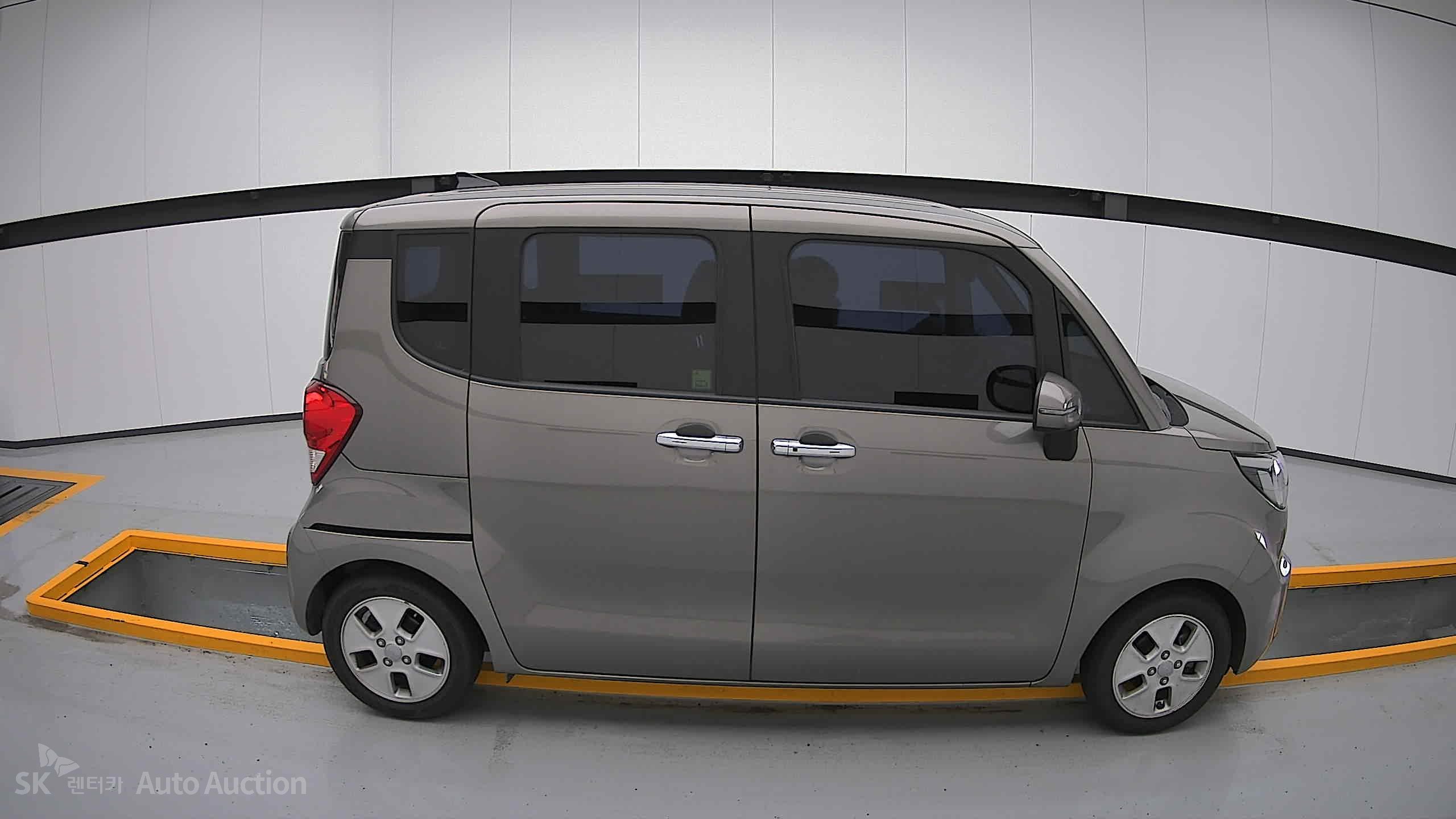2021 - kia ray