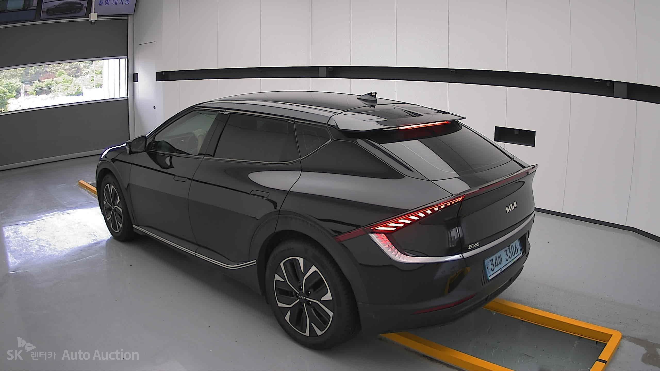 2022 - kia ev6