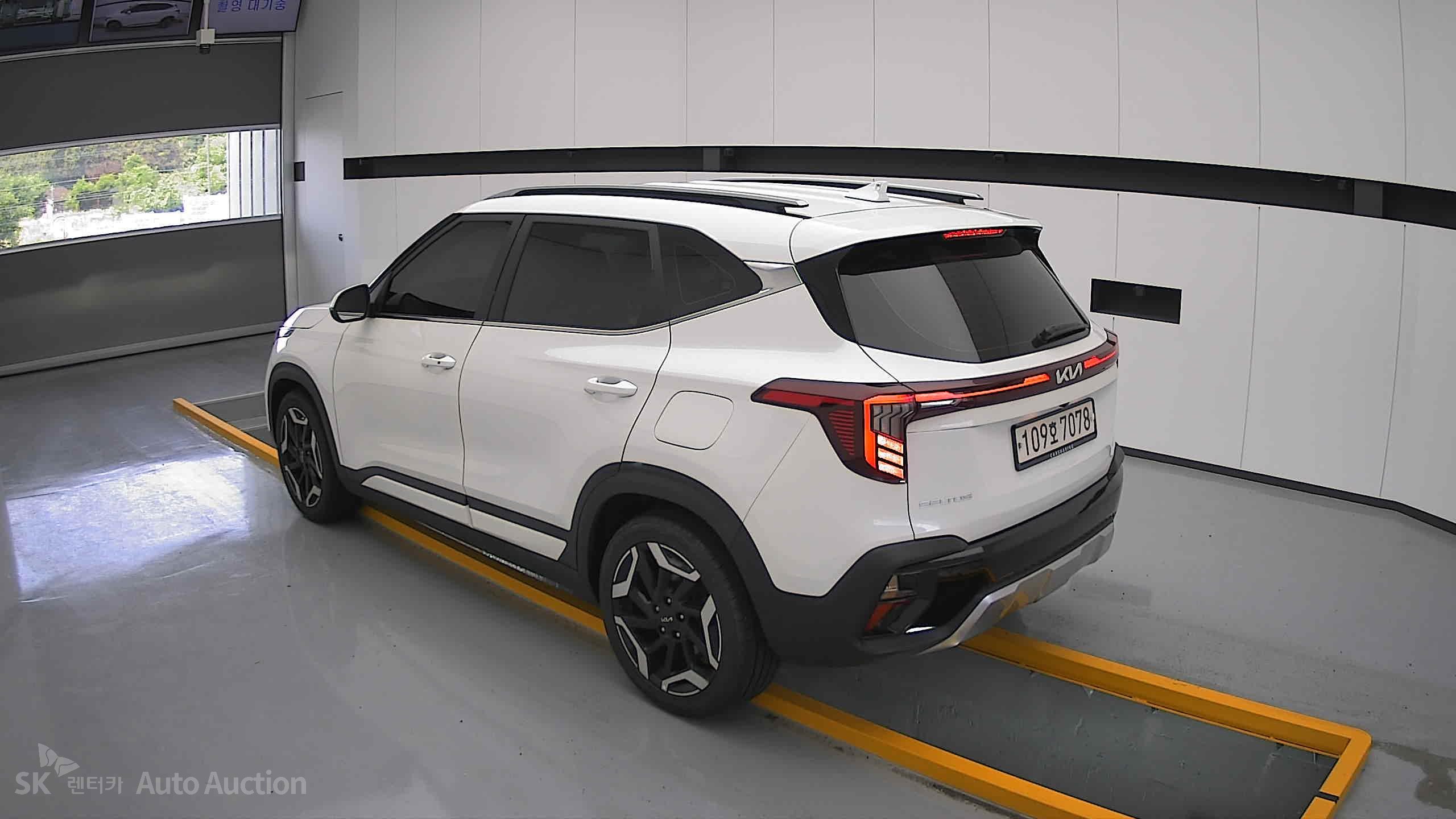2023 - kia seltos