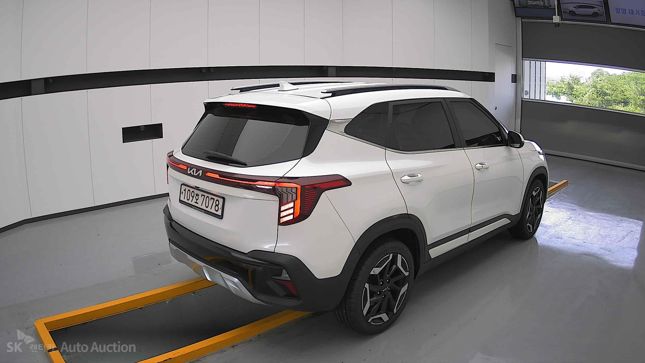 2023 - kia seltos