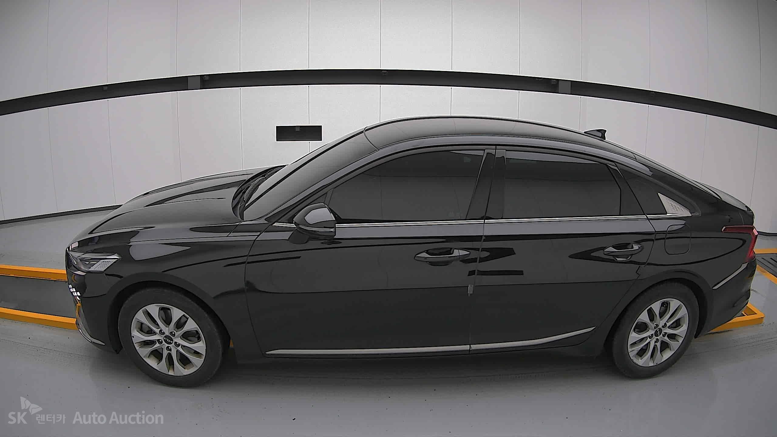 2022 - kia k8