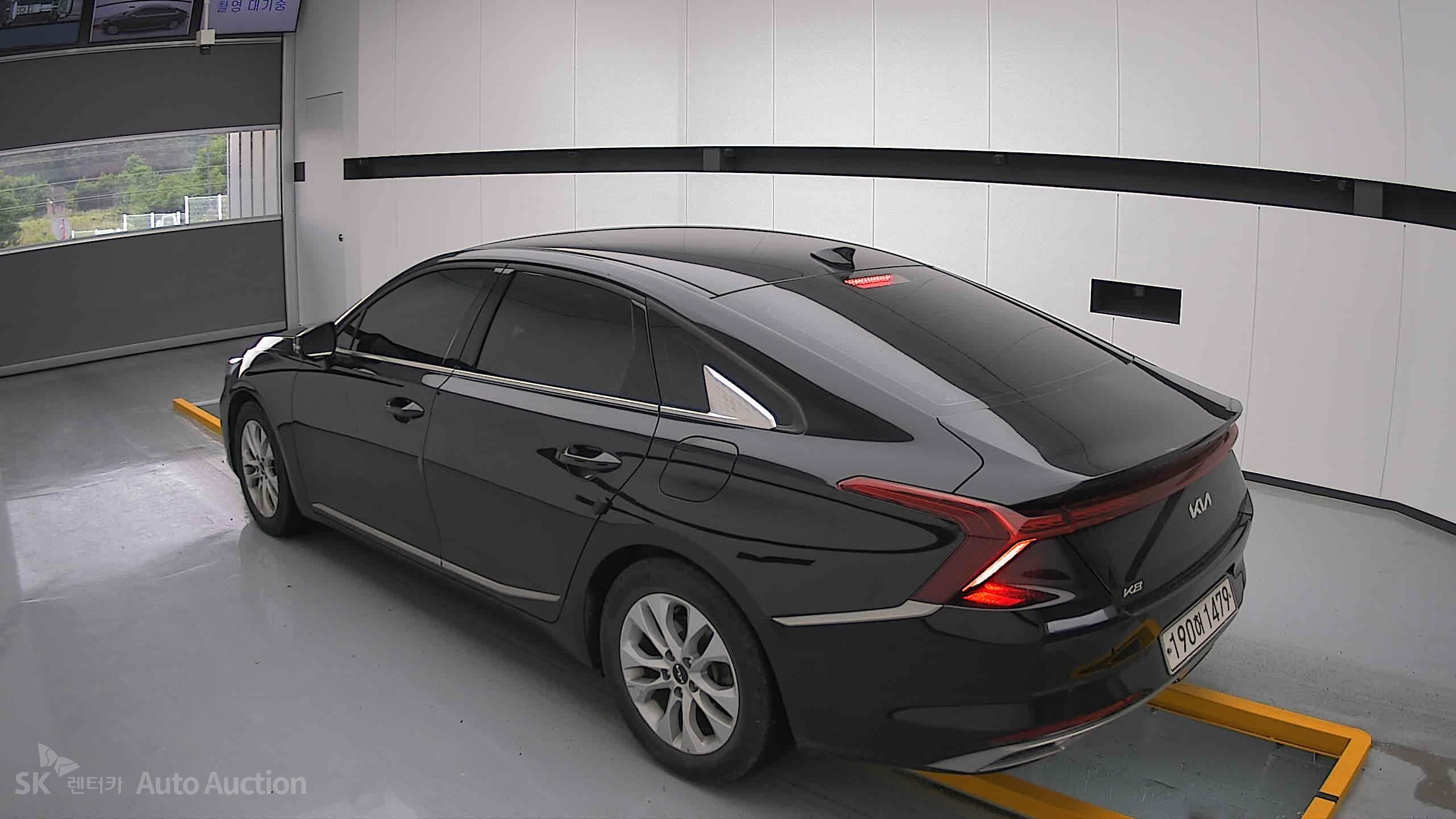 2022 - kia k8