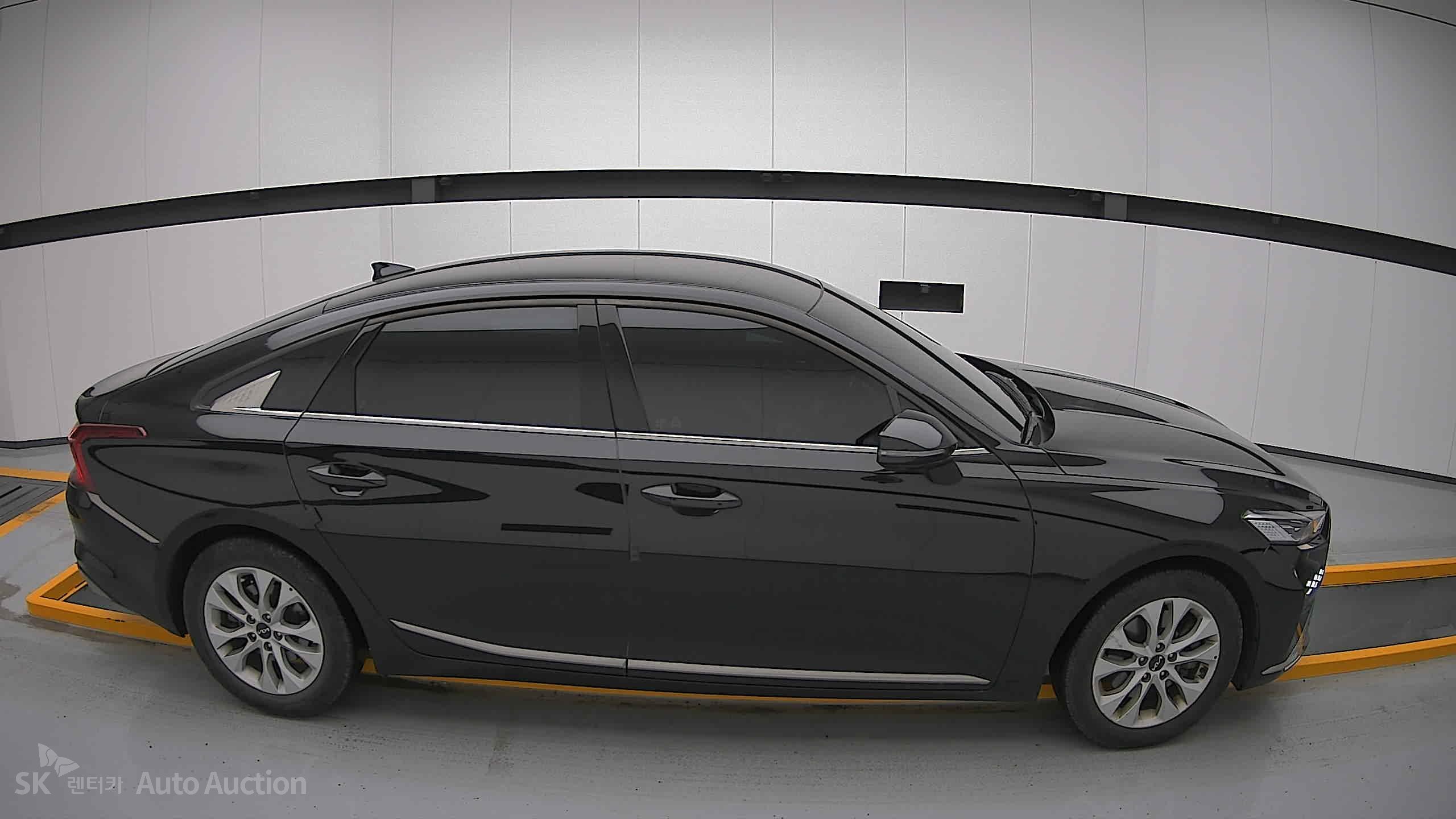 2022 - kia k8