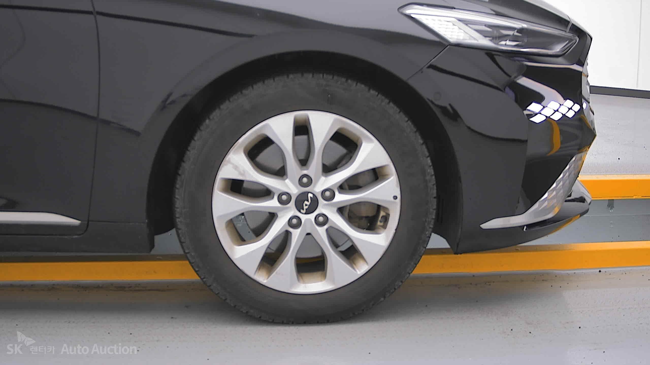 2022 - kia k8
